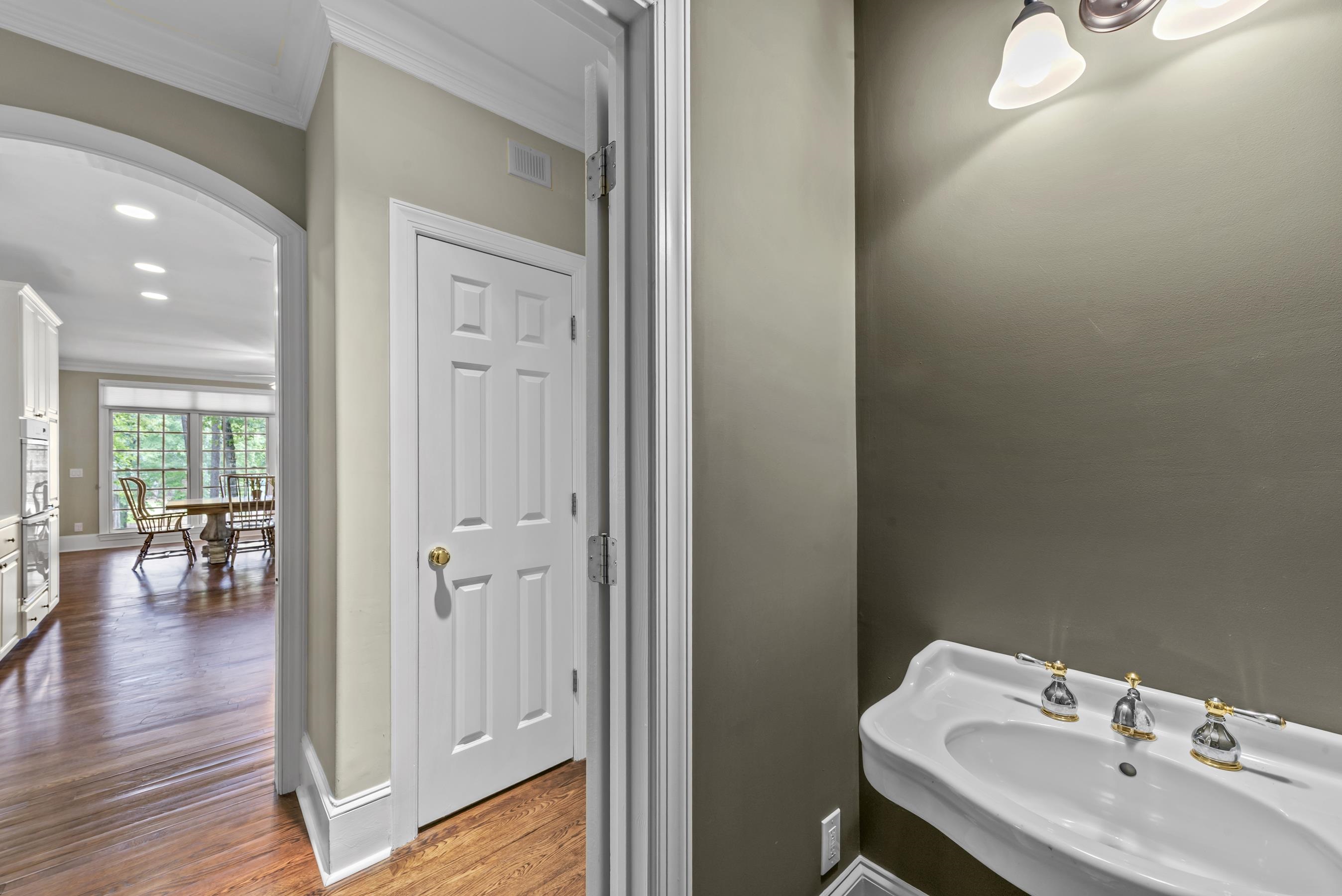 111 Blue Heron Drive Property Photo 29