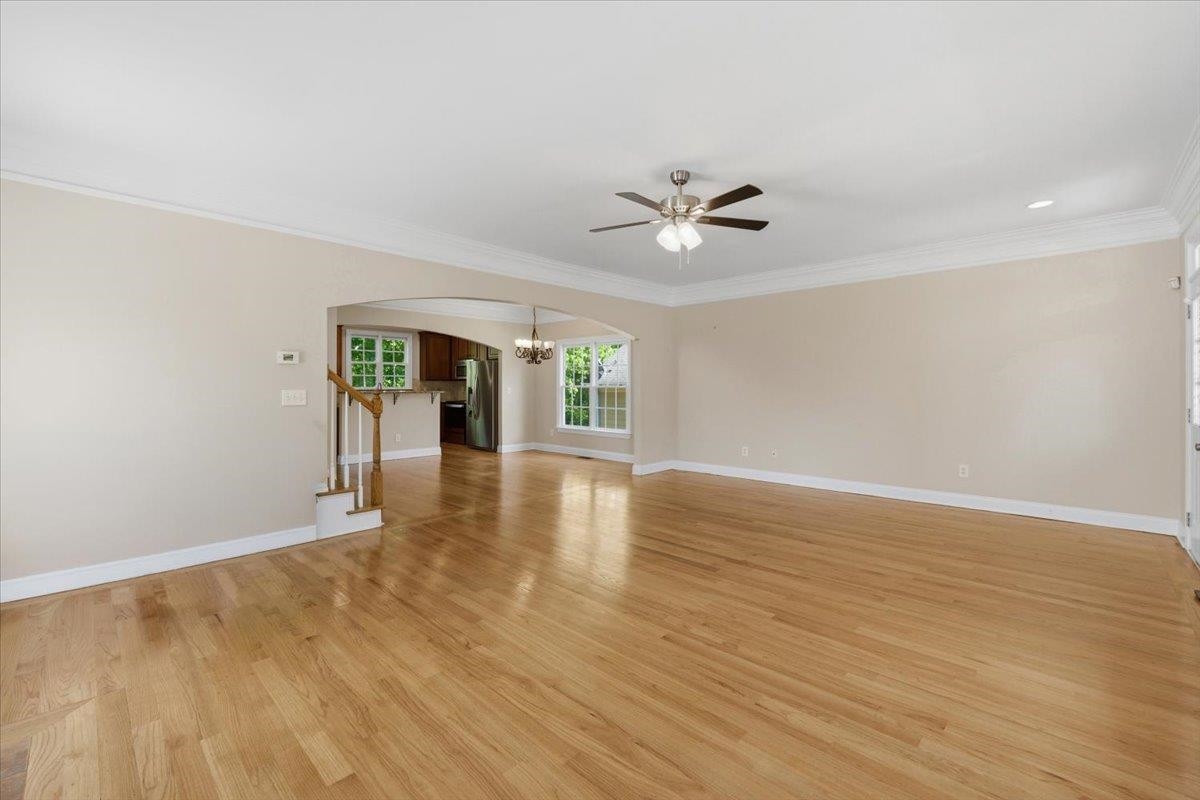 728 Markhams Drive Property Photo 5