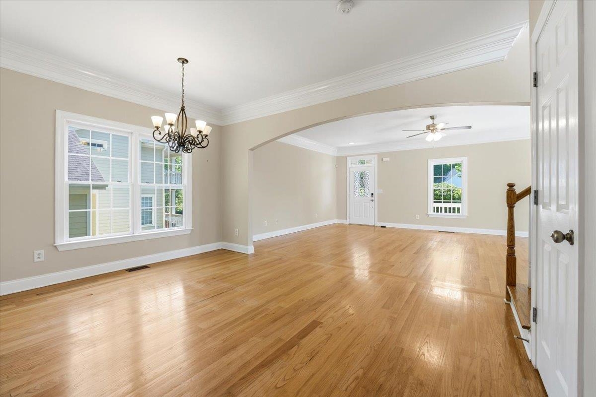 728 Markhams Drive Property Photo 15