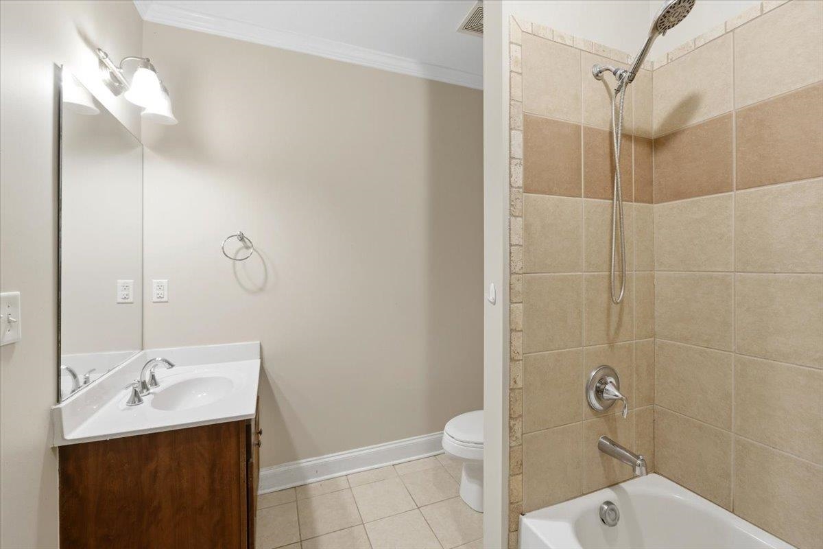 728 Markhams Drive Property Photo 32