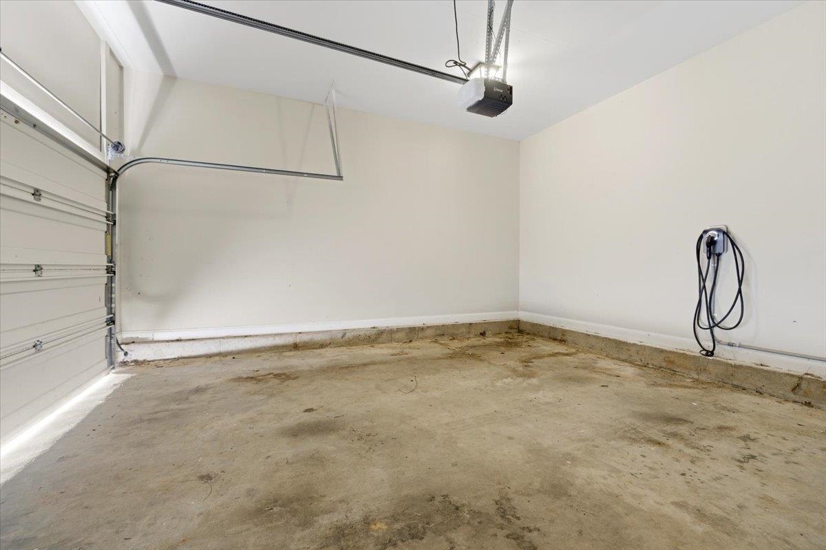 728 Markhams Drive Property Photo 41