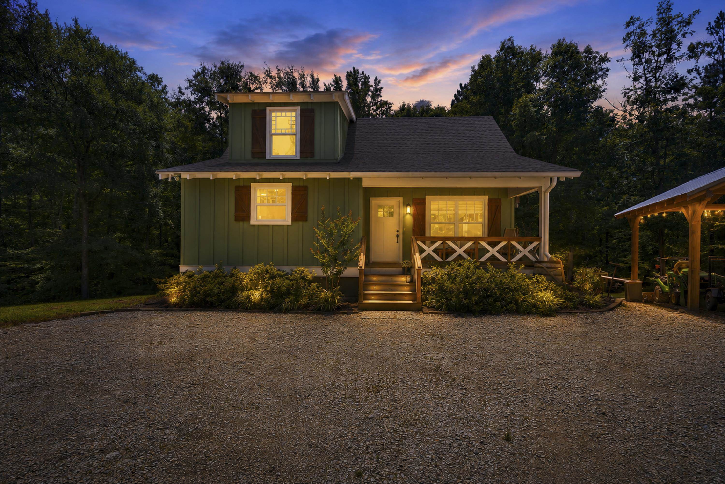 4271 VEAZEY ROAD Property Photo 1