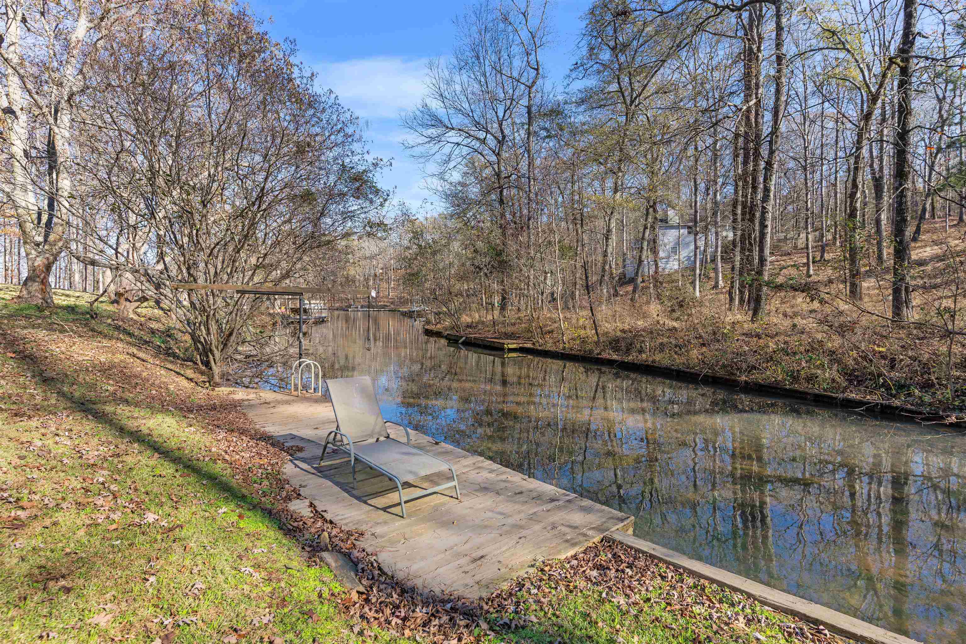 121 E River Bend Drive Property Photo 3