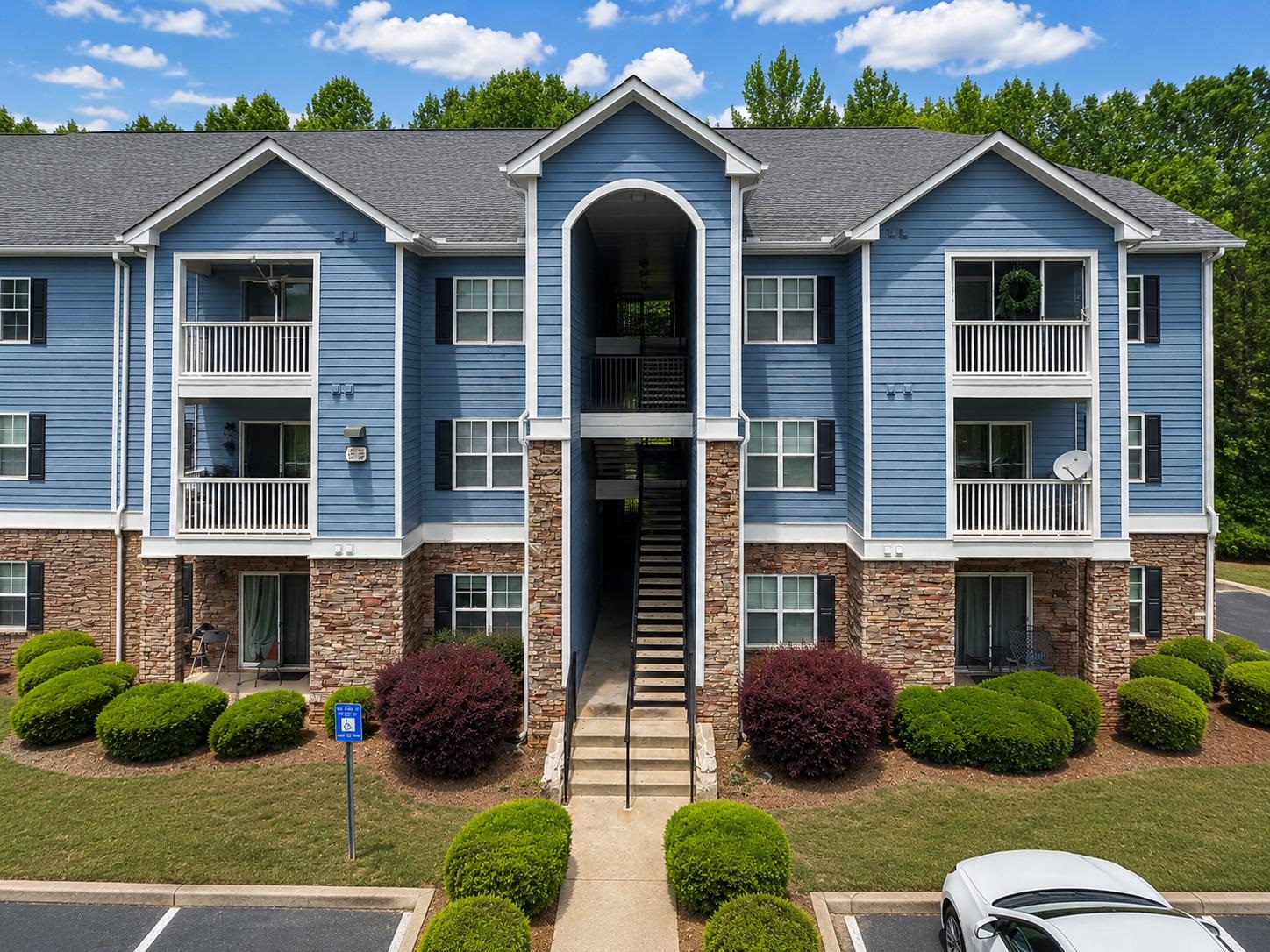 1412 Town Creek Circle Property Photo 1