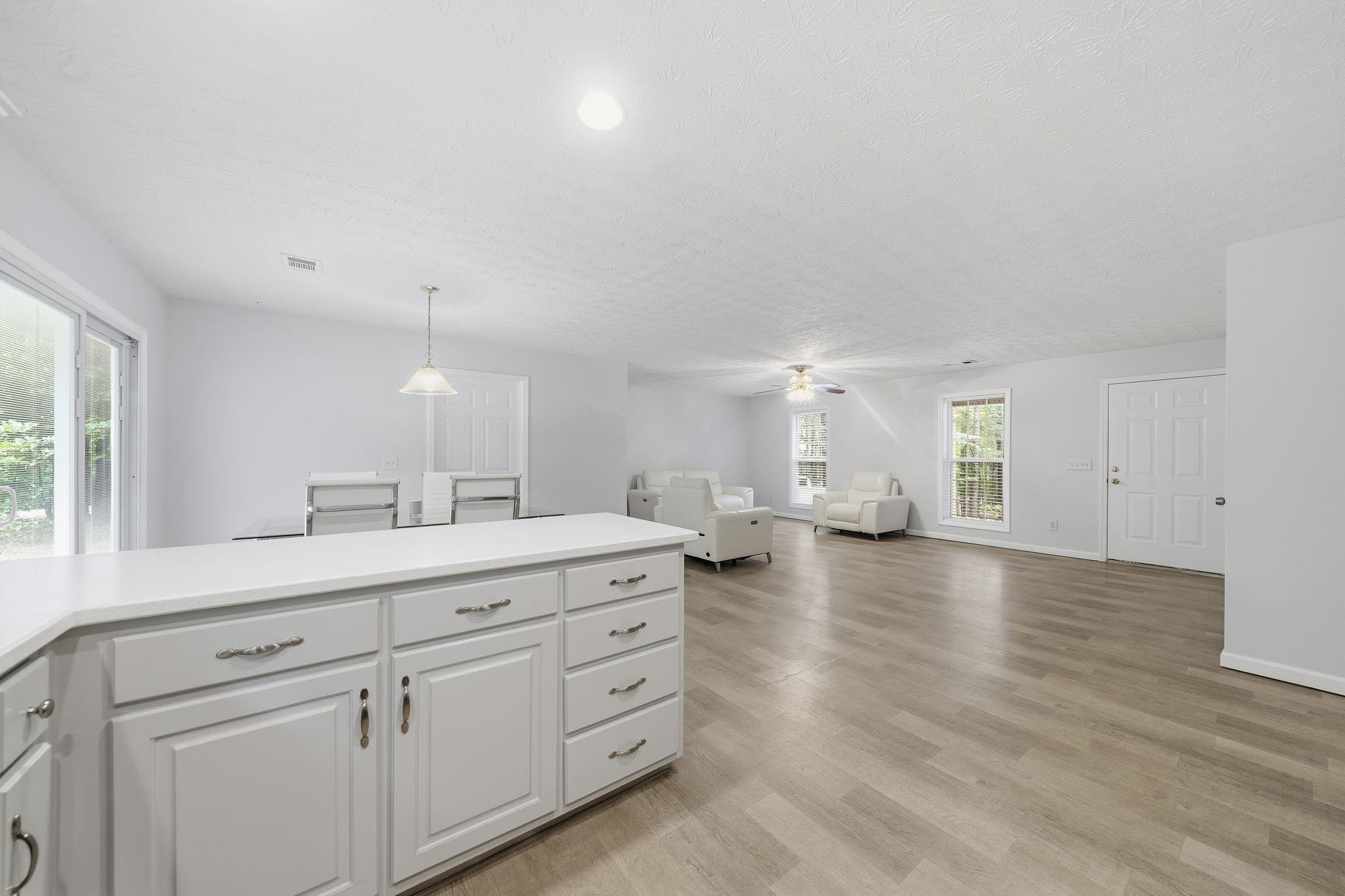 372 East Riverbend Drive Property Photo 16