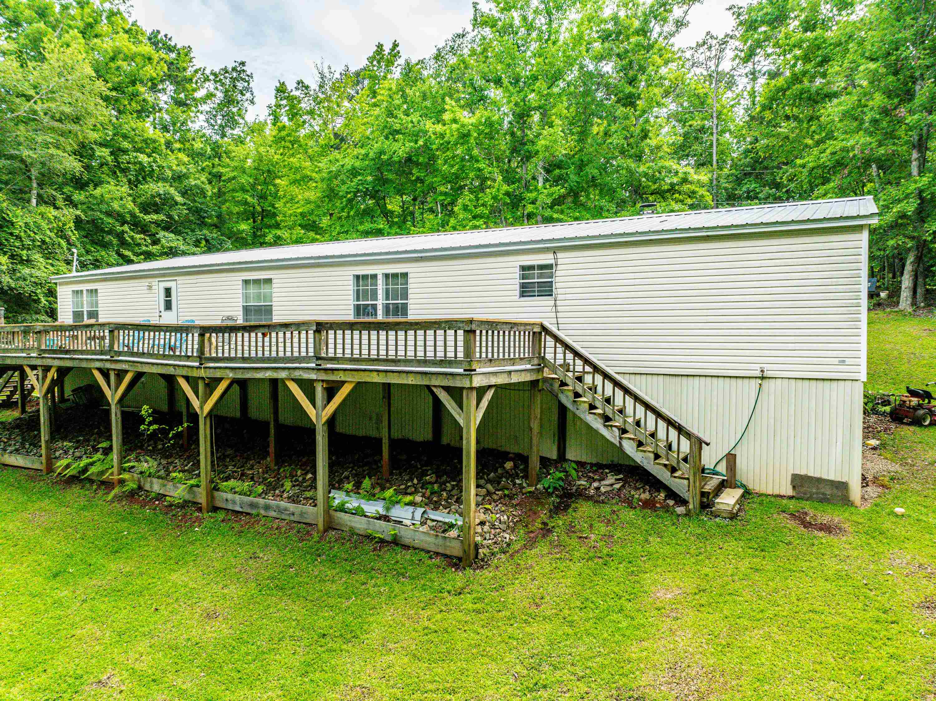 736 Susan Davis Road Property Photo 2