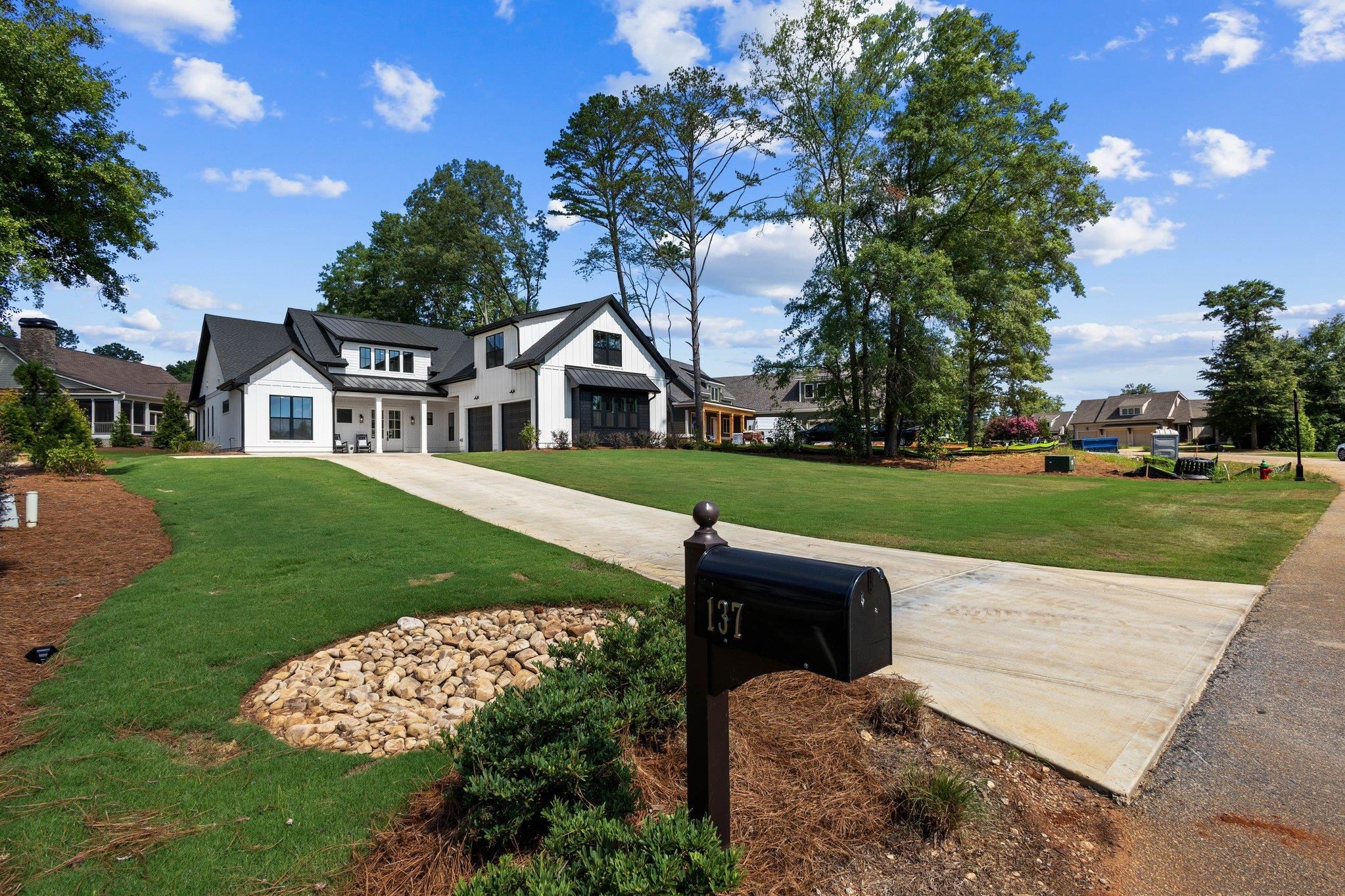 137 Hawks Ridge Property Photo 3