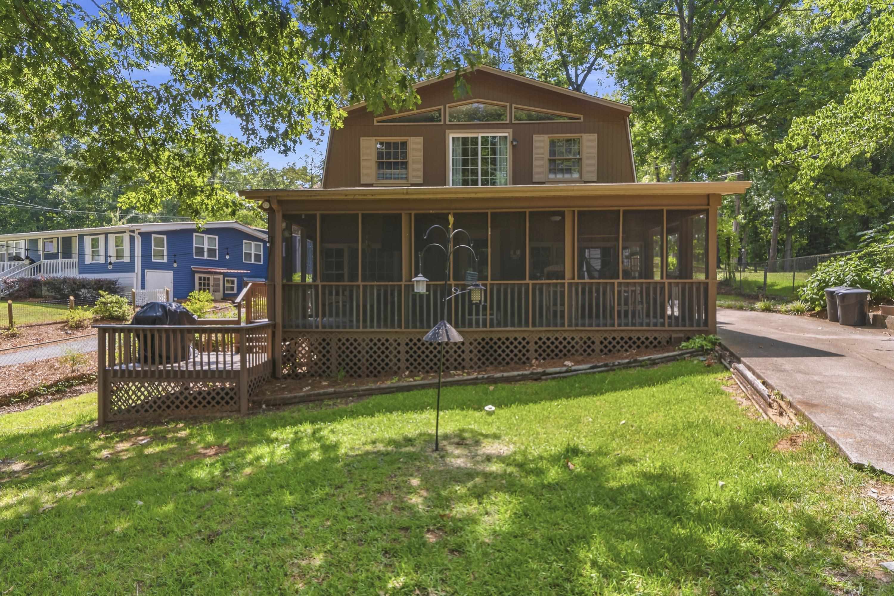 260 Shelton Drive Property Photo 2