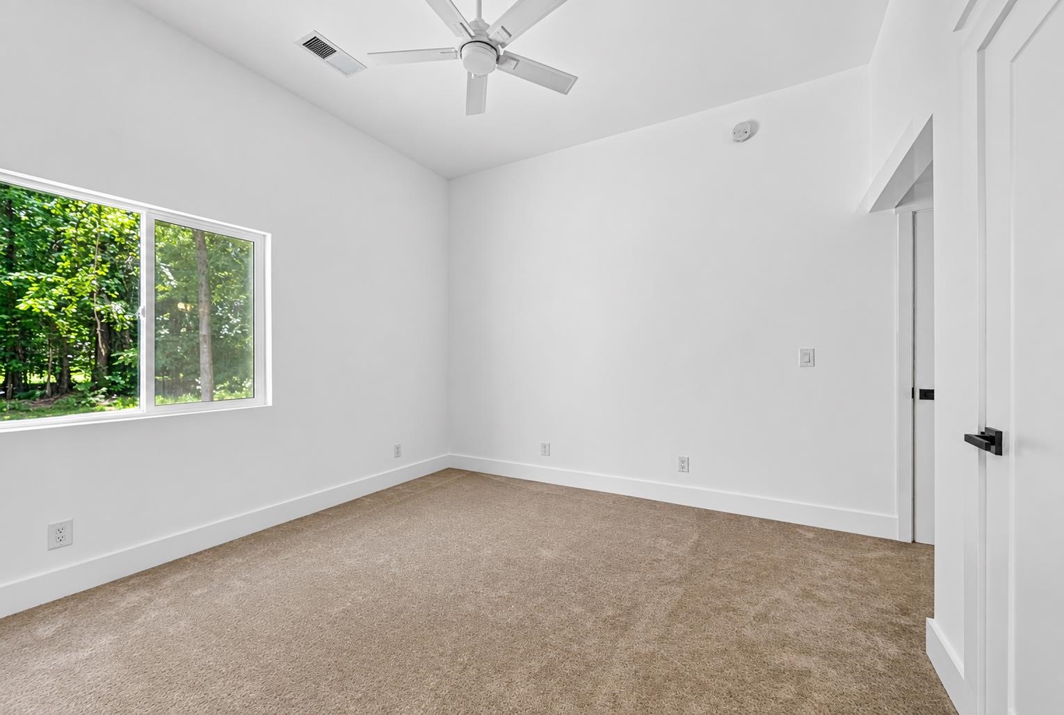 101 Willow Cove Property Photo 41