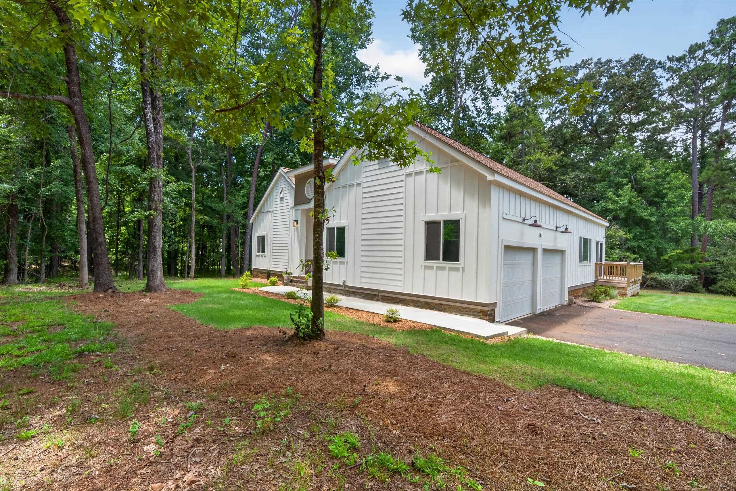 101 Willow Cove Property Photo 54