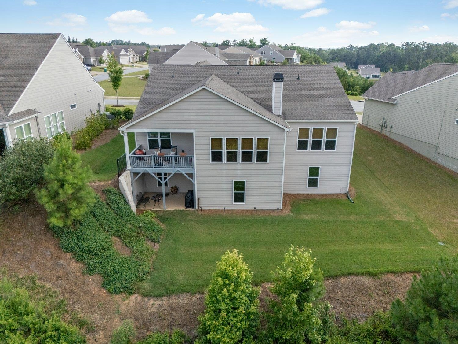 1031 Peachbelt St Property Photo 4