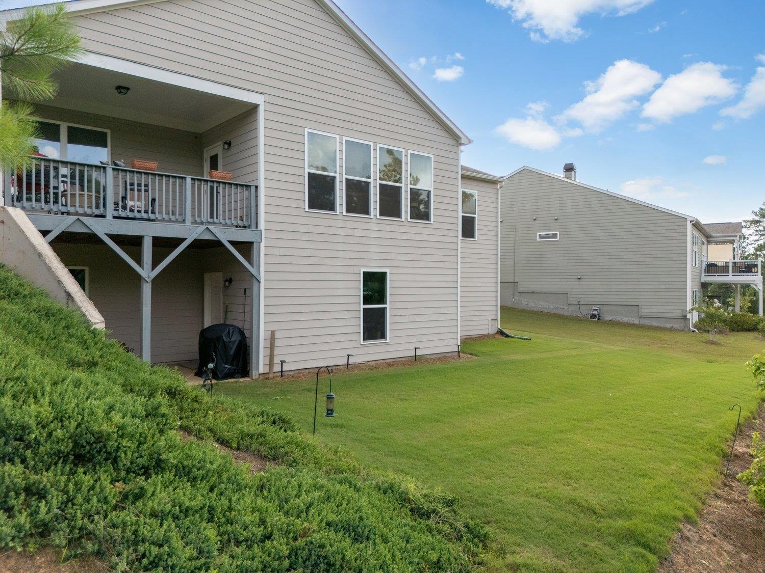 1031 Peachbelt St Property Photo 6