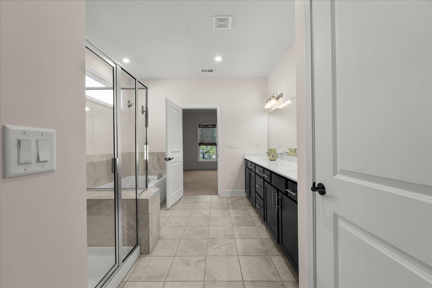 1031 Peachbelt St Property Photo 30