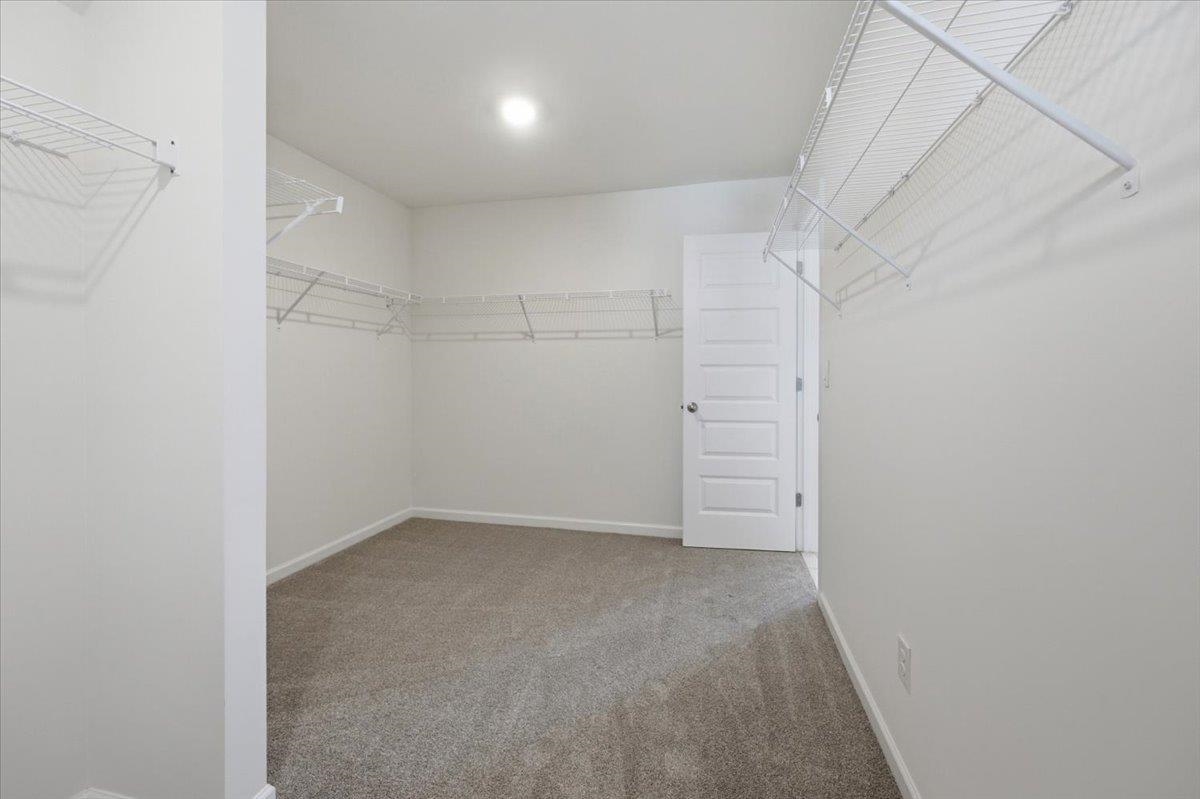 1221 Hawthorne Circle Property Photo 28