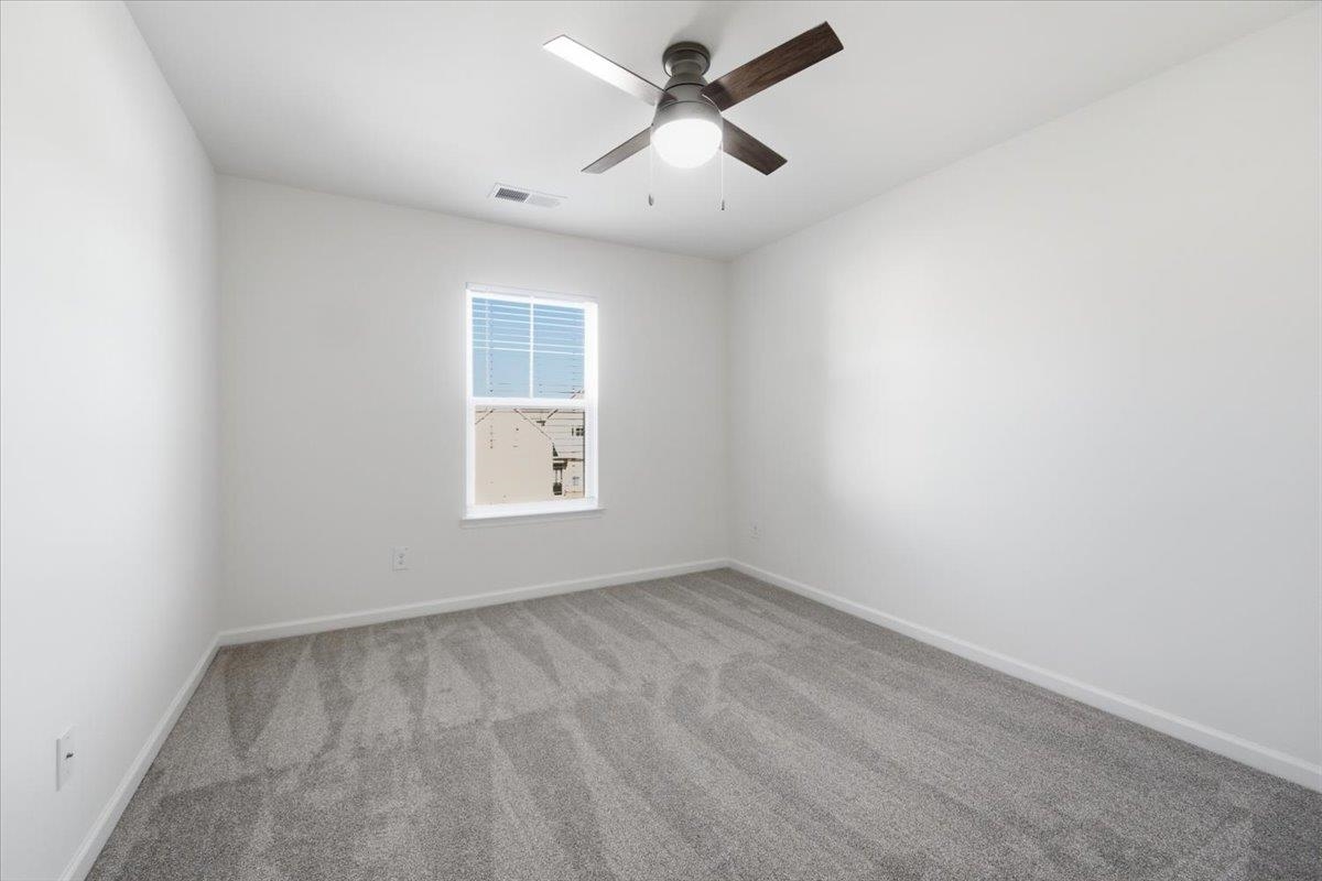 1221 Hawthorne Circle Property Photo 32