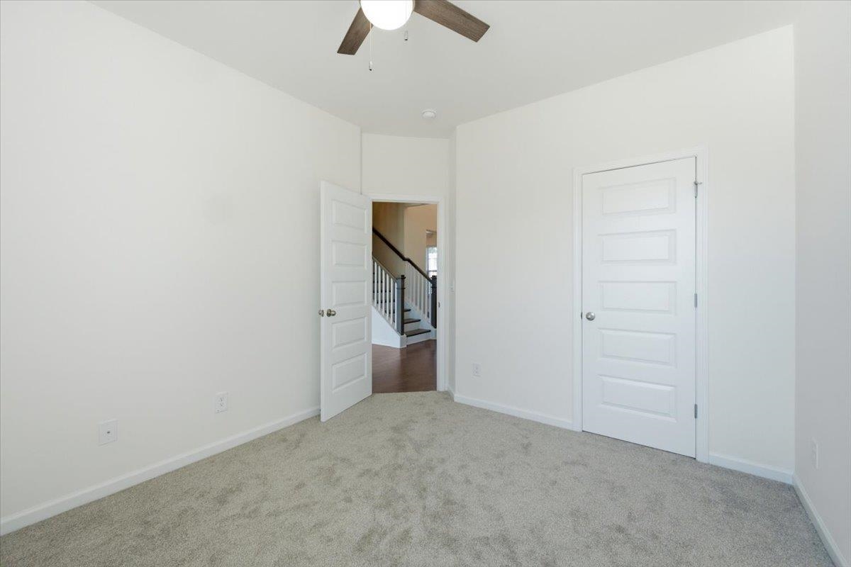 1221 Hawthorne Circle Property Photo 38