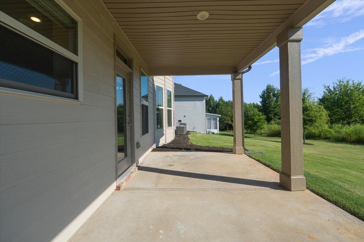 1221 Hawthorne Circle Property Photo 40