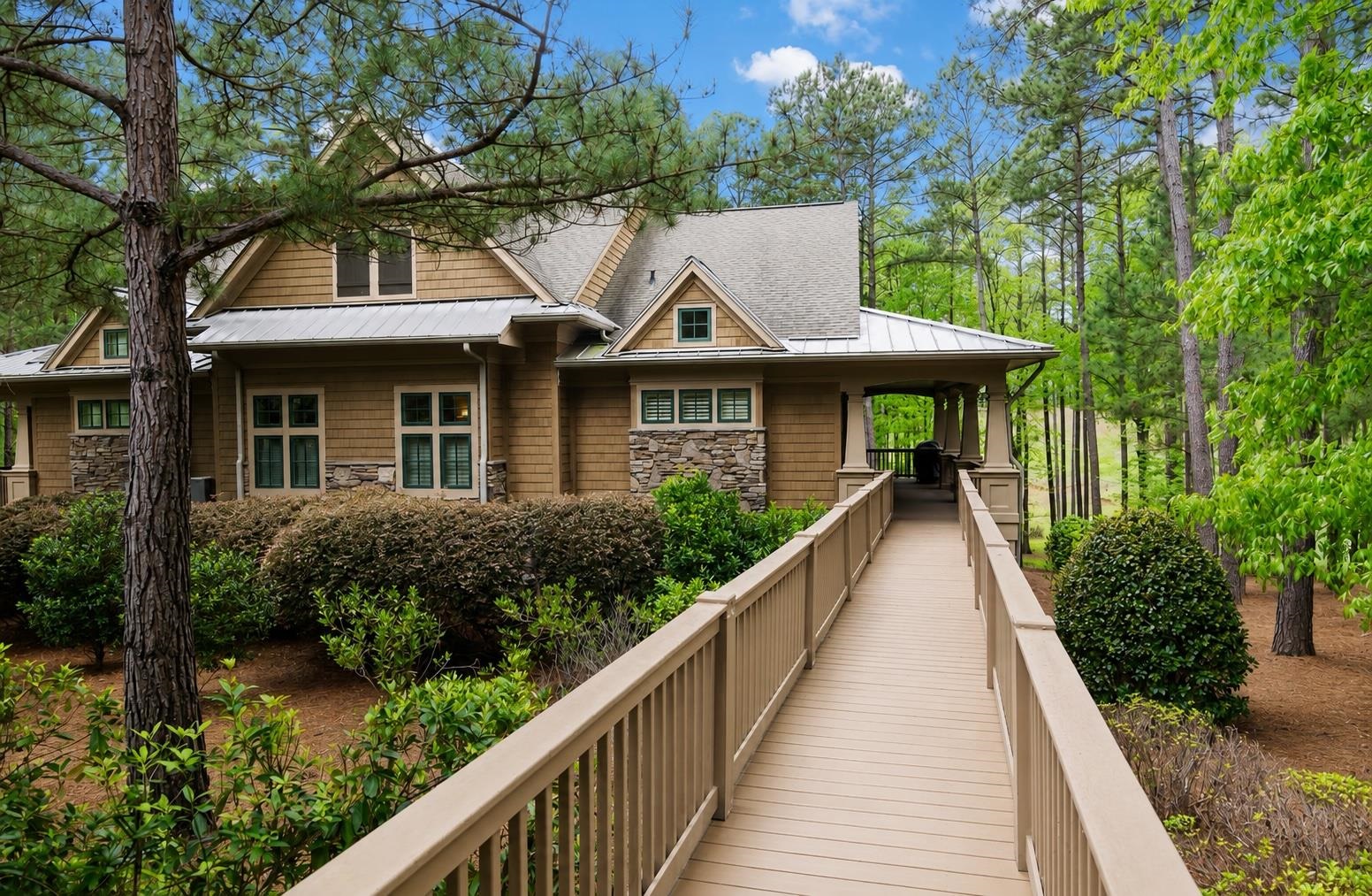 1081 REGENCY DRIVE Property Photo 1