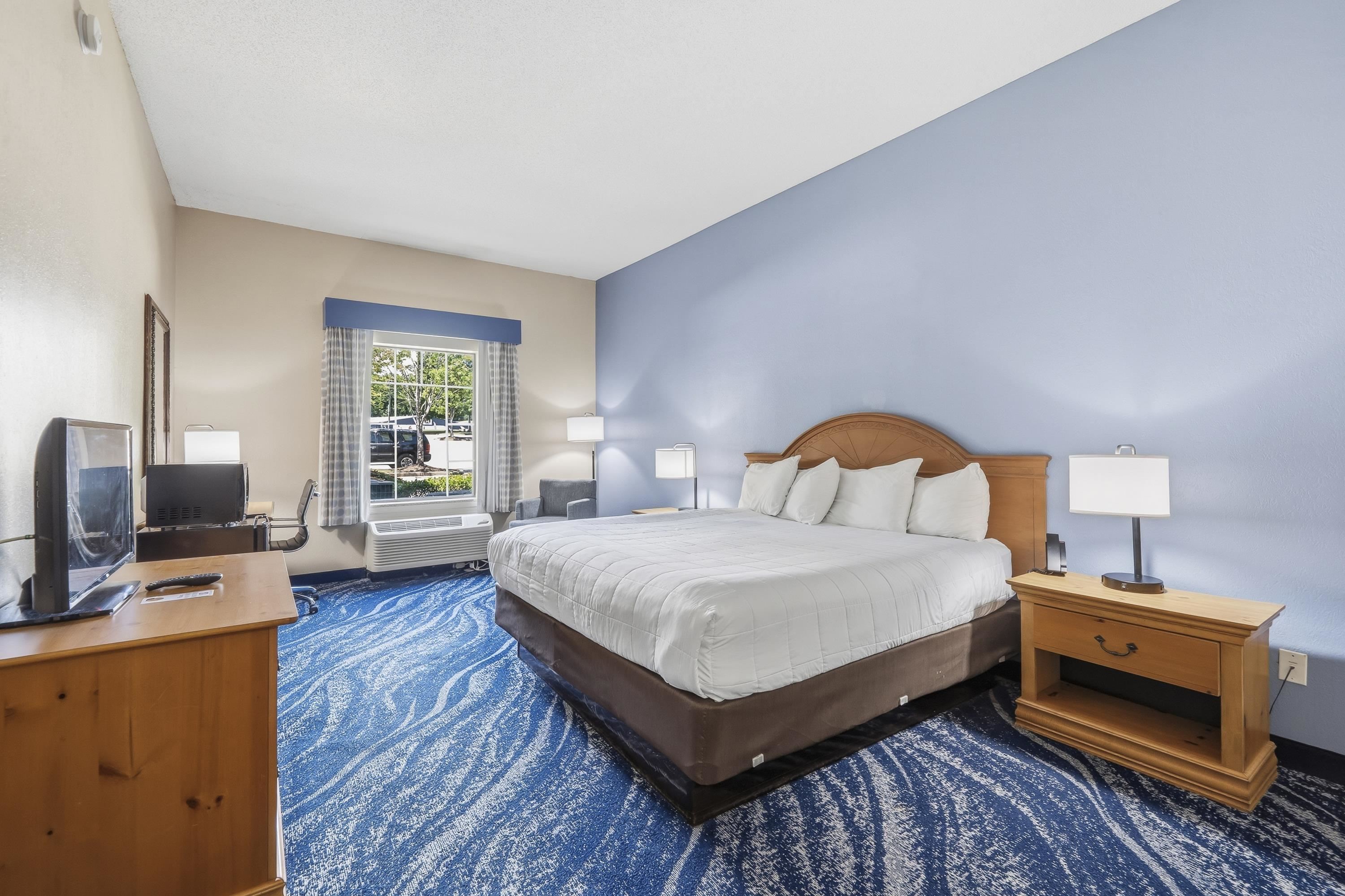 930 Unit 106 Lake Oconee Parkway Property Photo 1