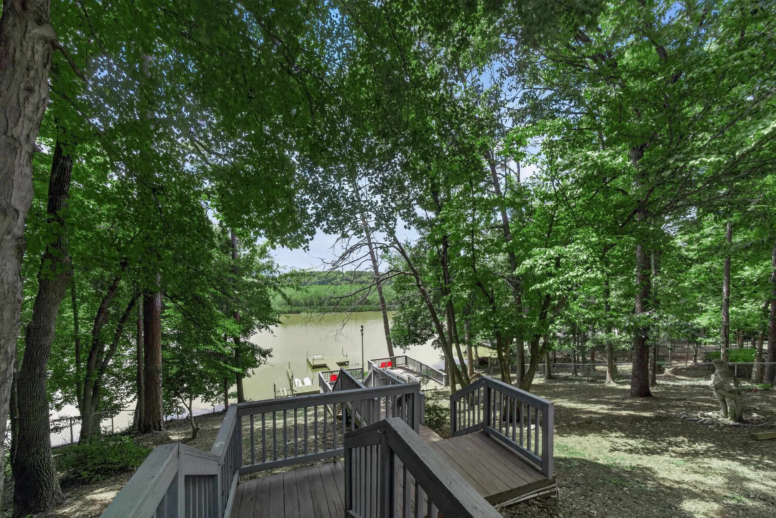120 Sunset Drive Property Photo 4