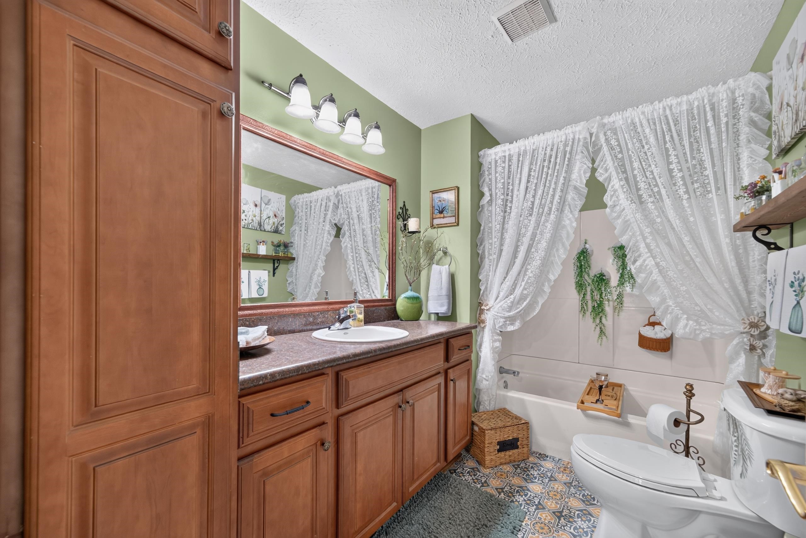 120 Sunset Drive Property Photo 25