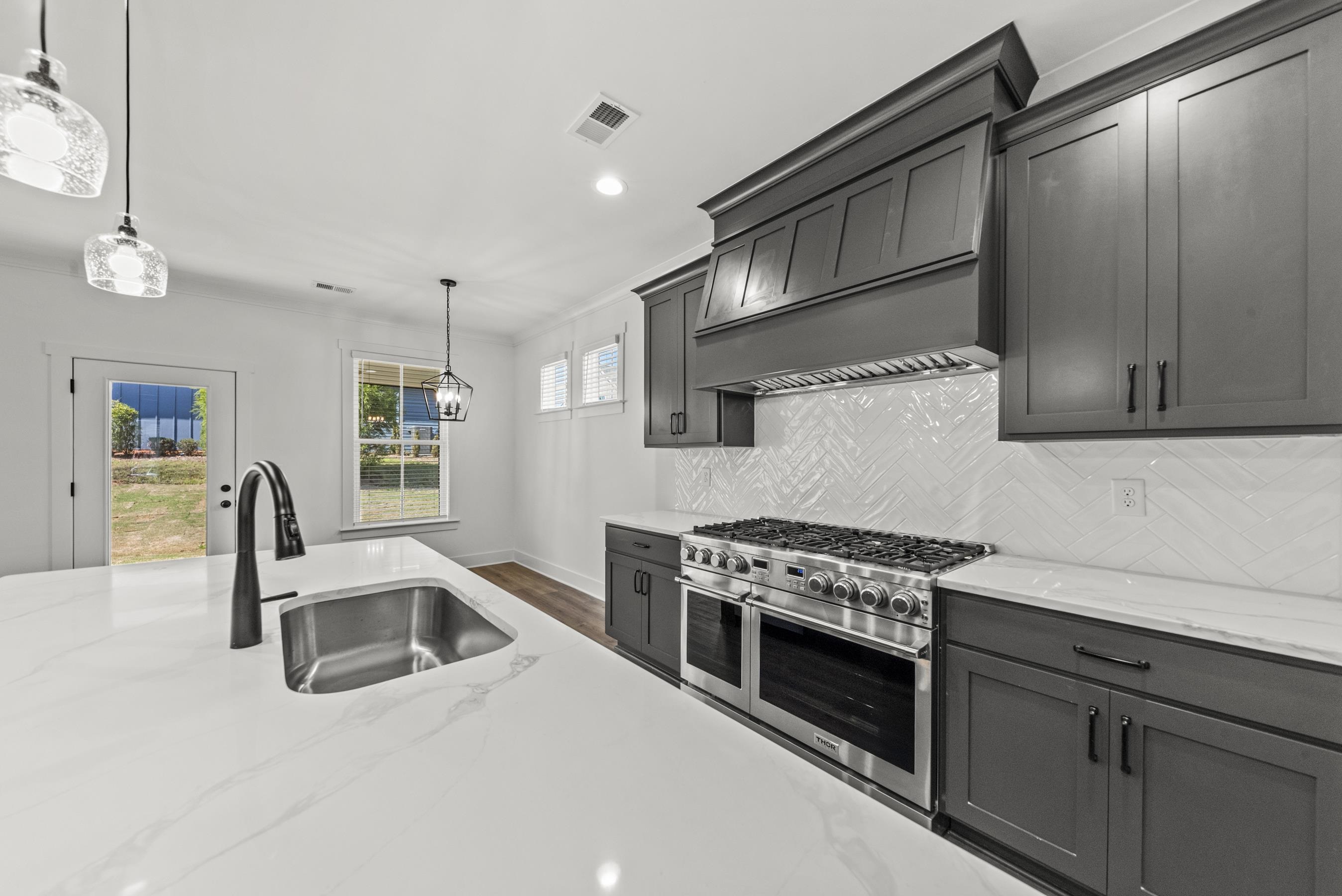 1010 Mid-mashie Way Property Photo 12