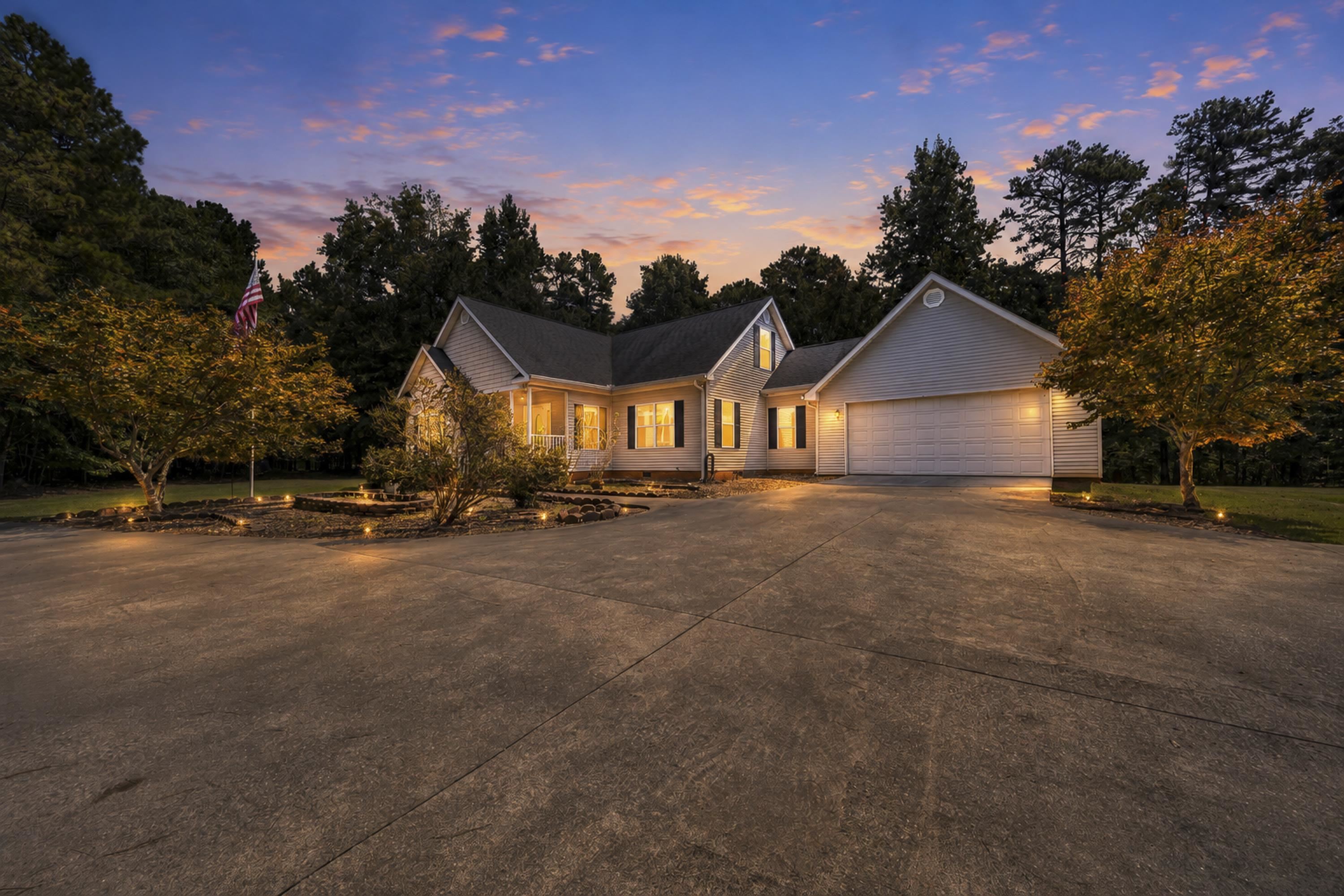 1380 Howard Lewis Road Property Photo 1
