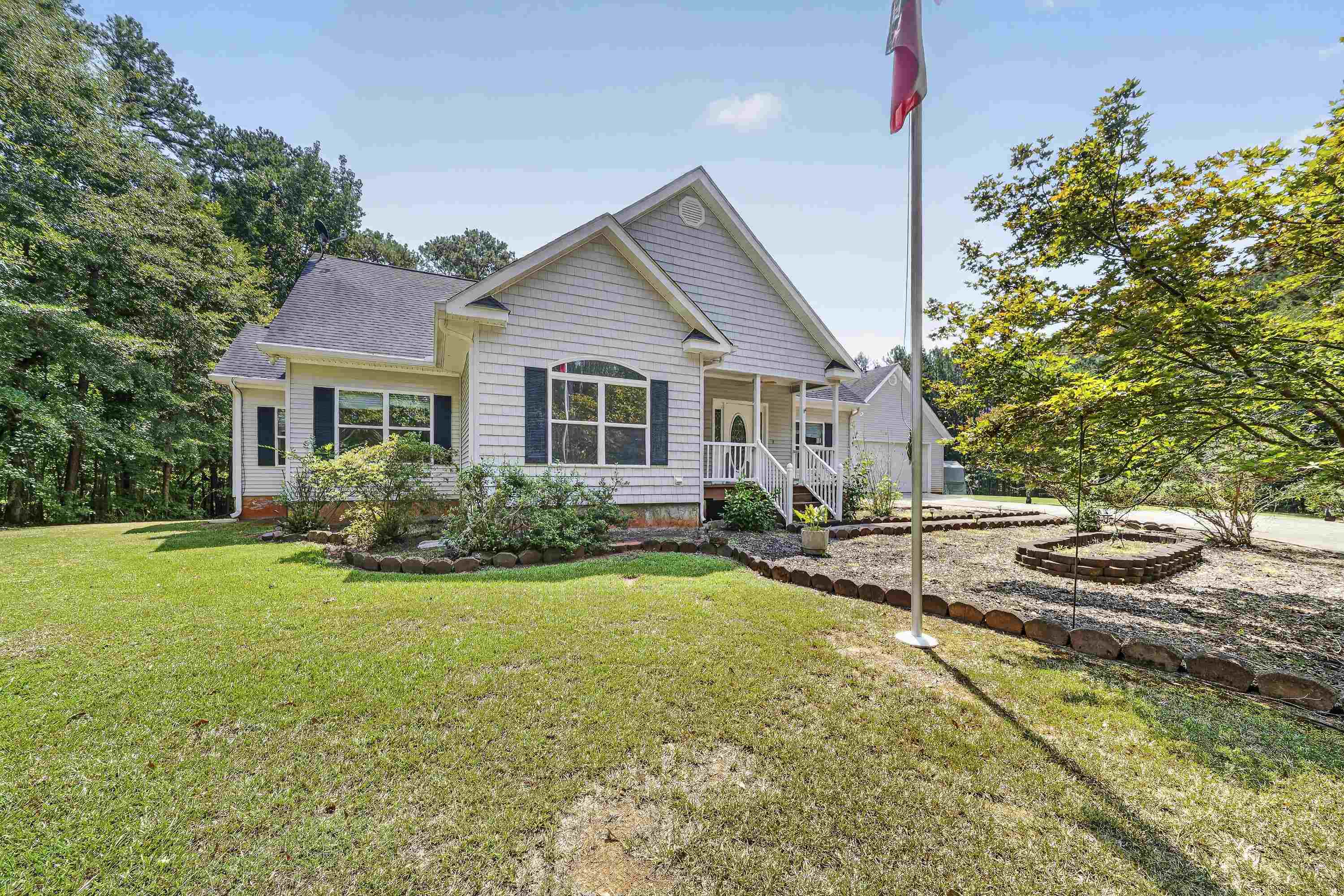 1380 Howard Lewis Road Property Photo 2