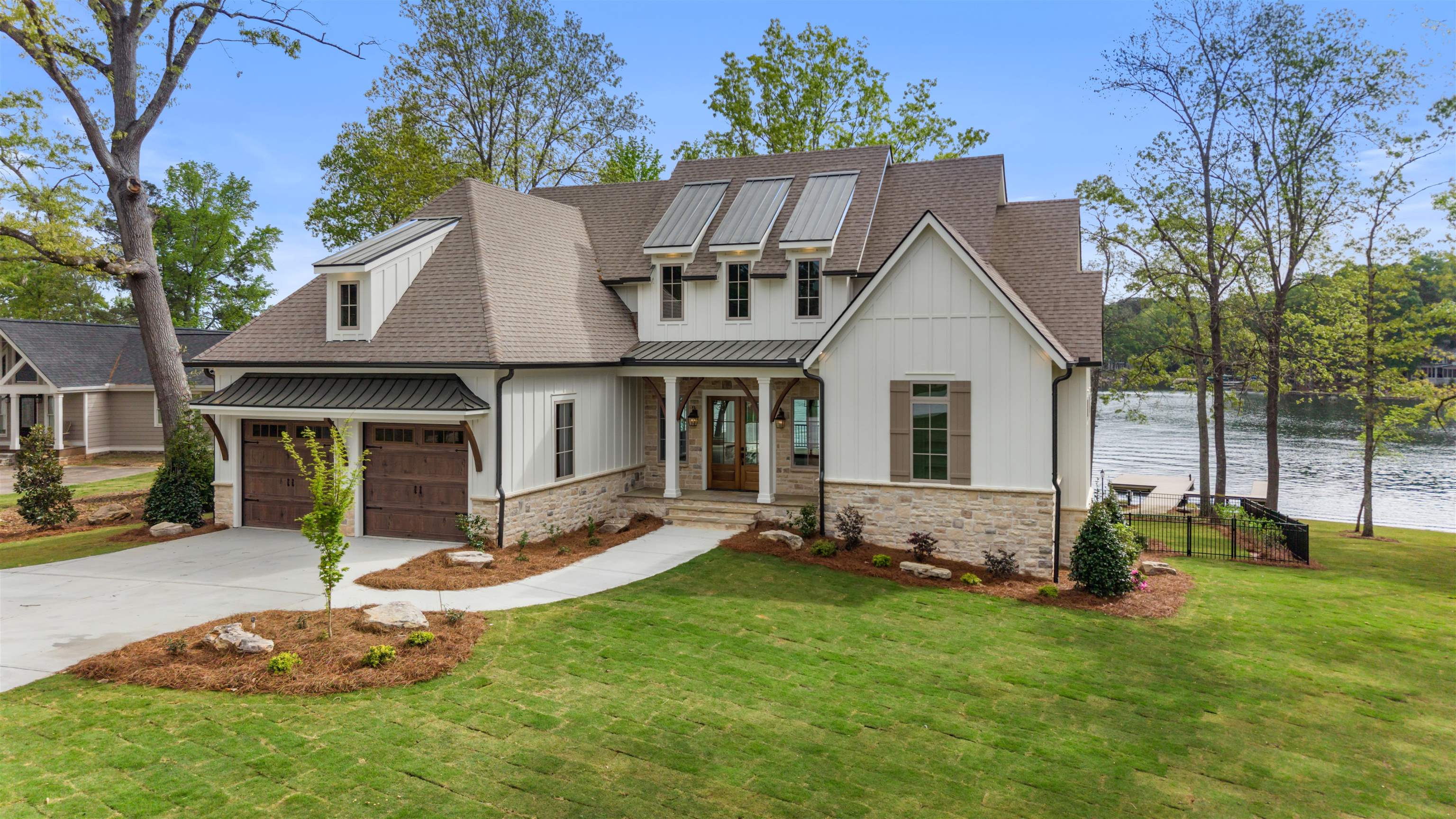 144 Collis Circle Property Photo 1