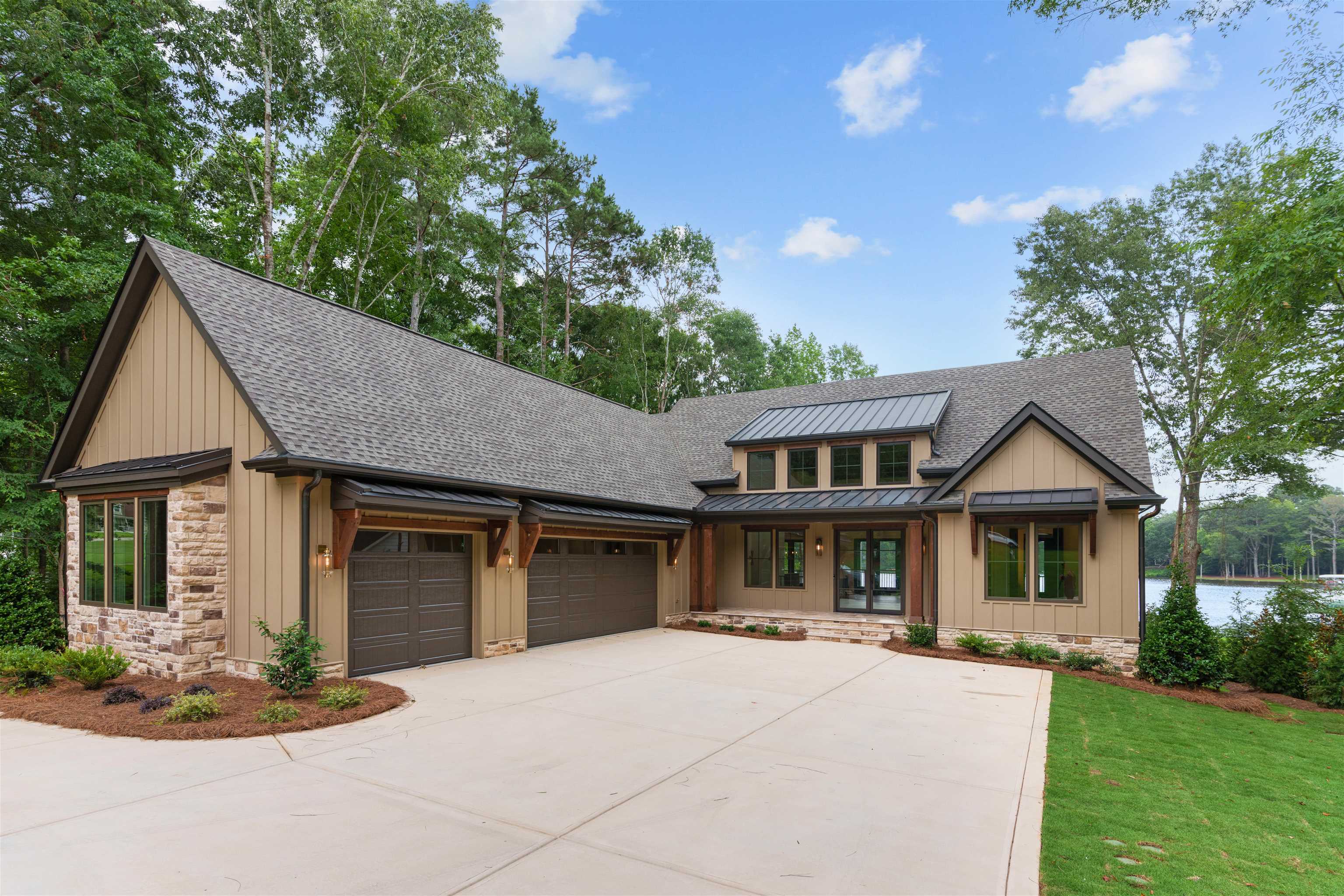 264 Loch Way Property Photo 1