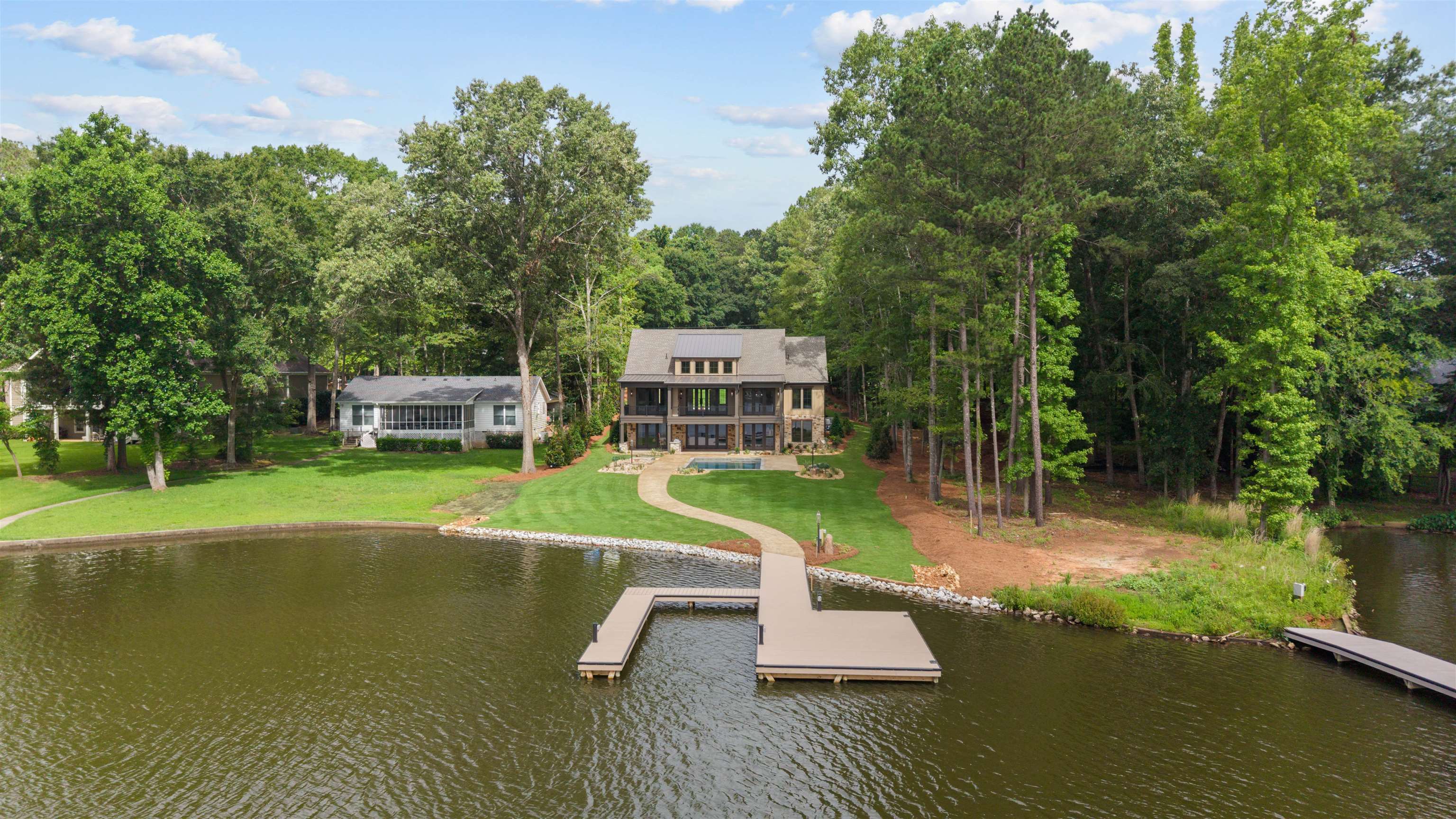 264 Loch Way Property Photo 13