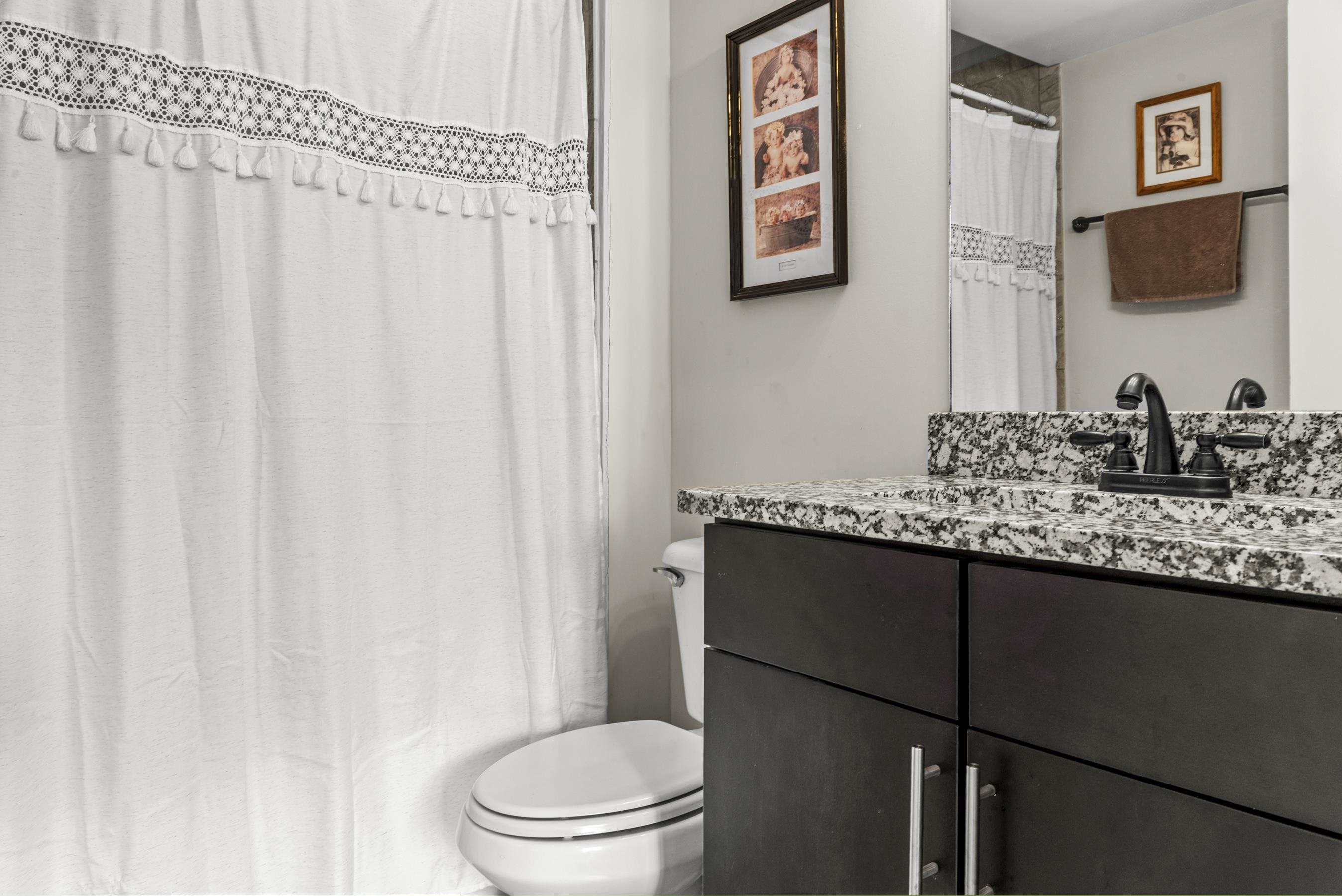 370 Park Street Property Photo 18