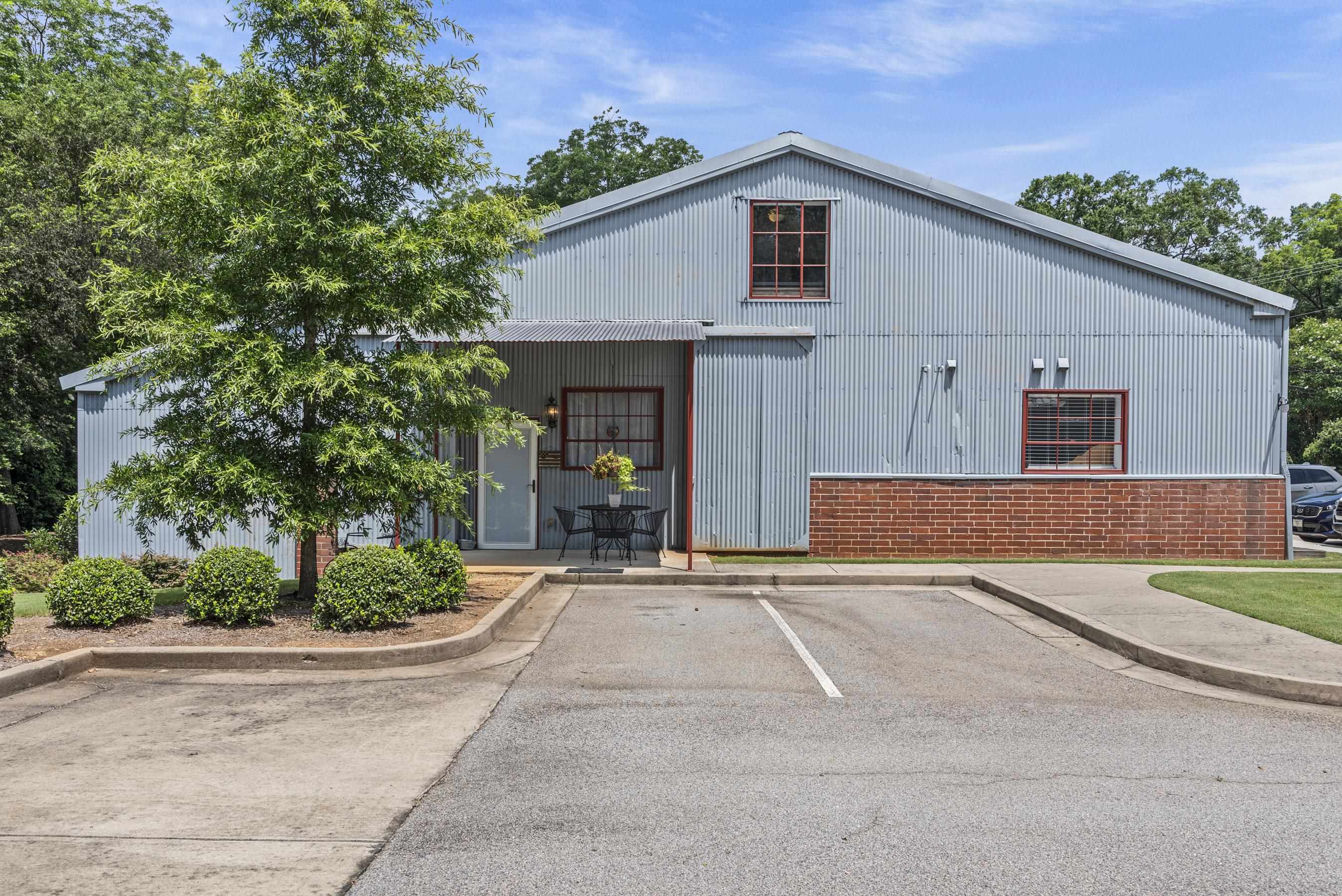 370 Park Street Property Photo 19