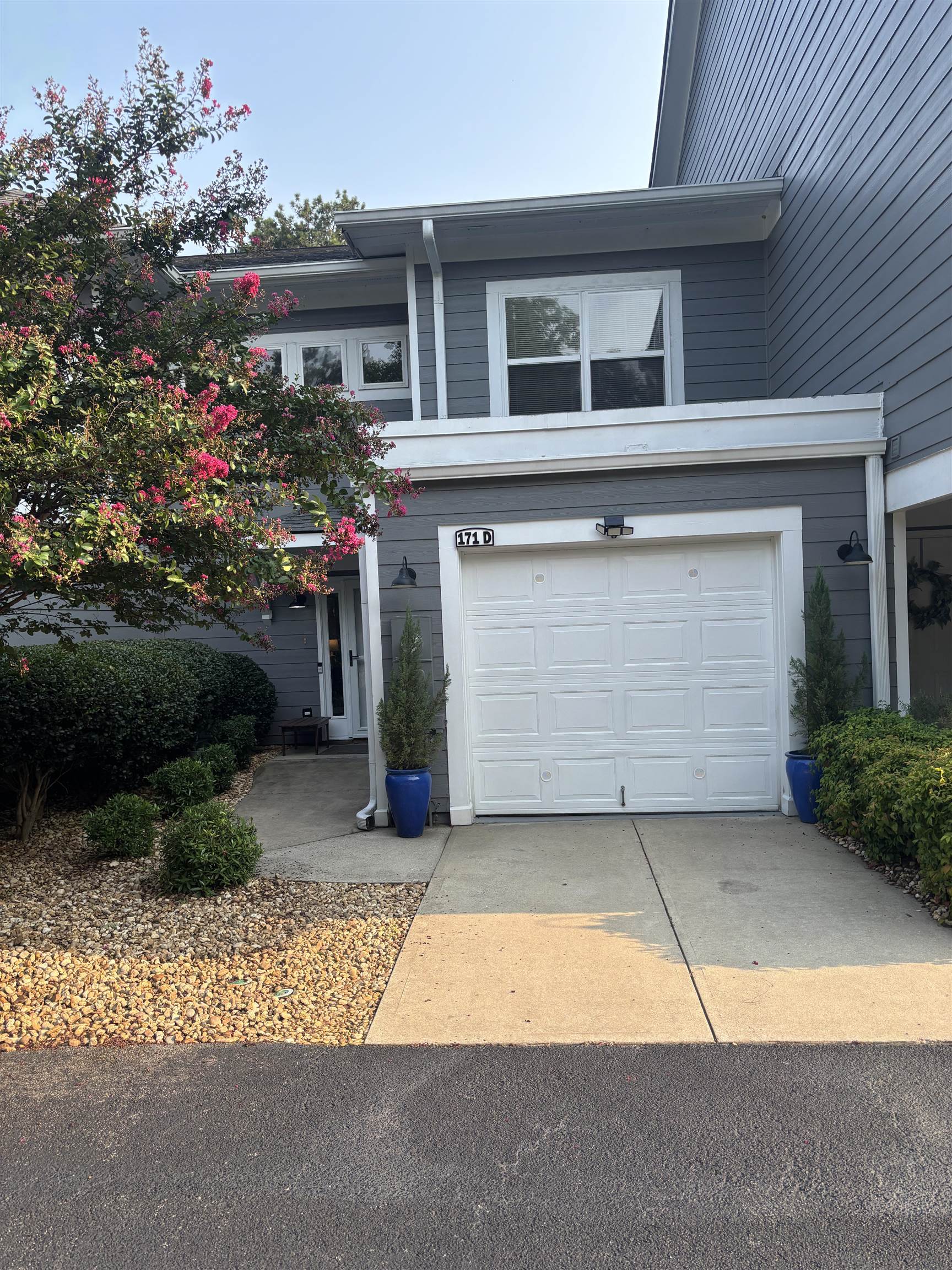 171 D Farriers Lane Property Photo 2
