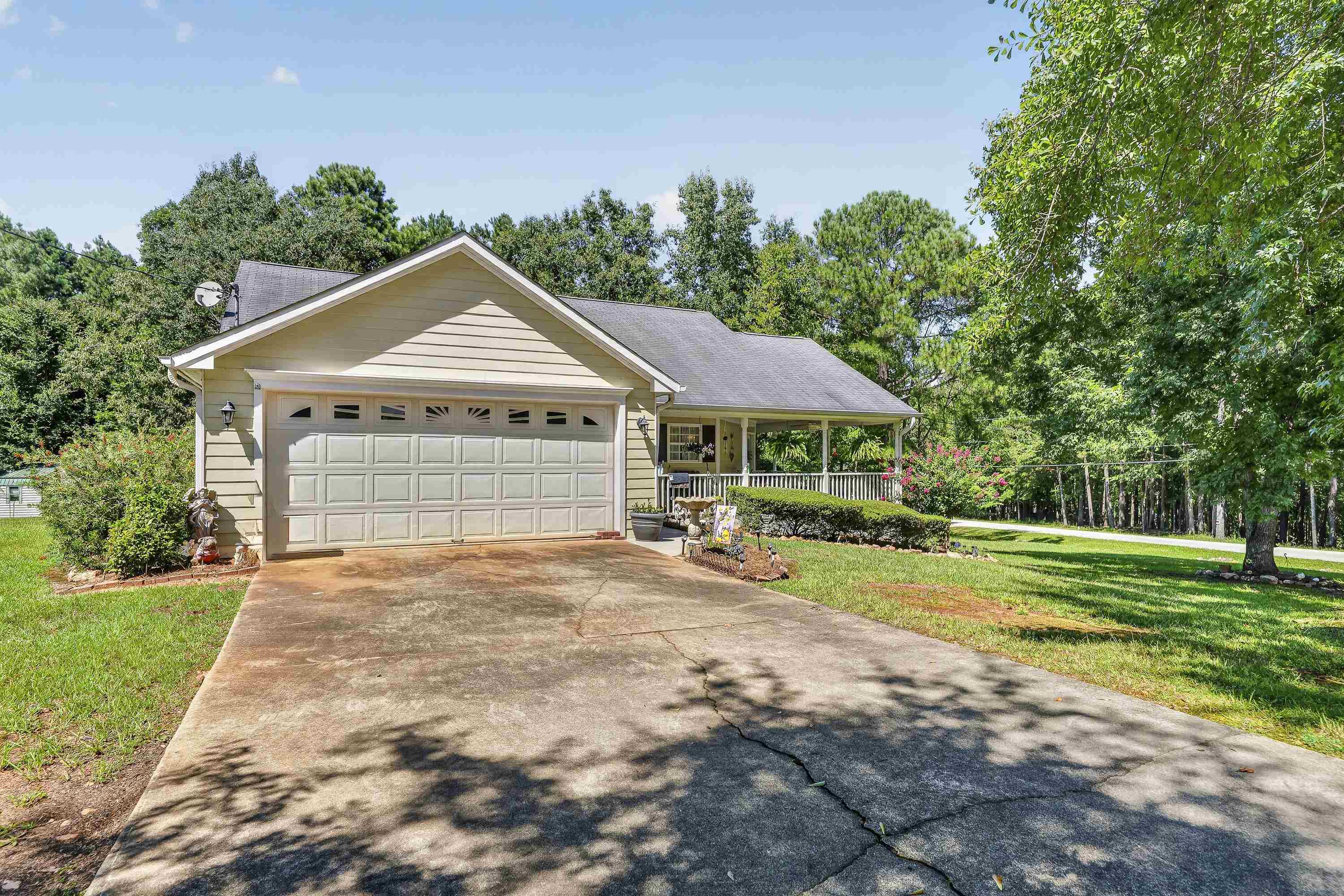 199 Harbor Drive Property Photo 3