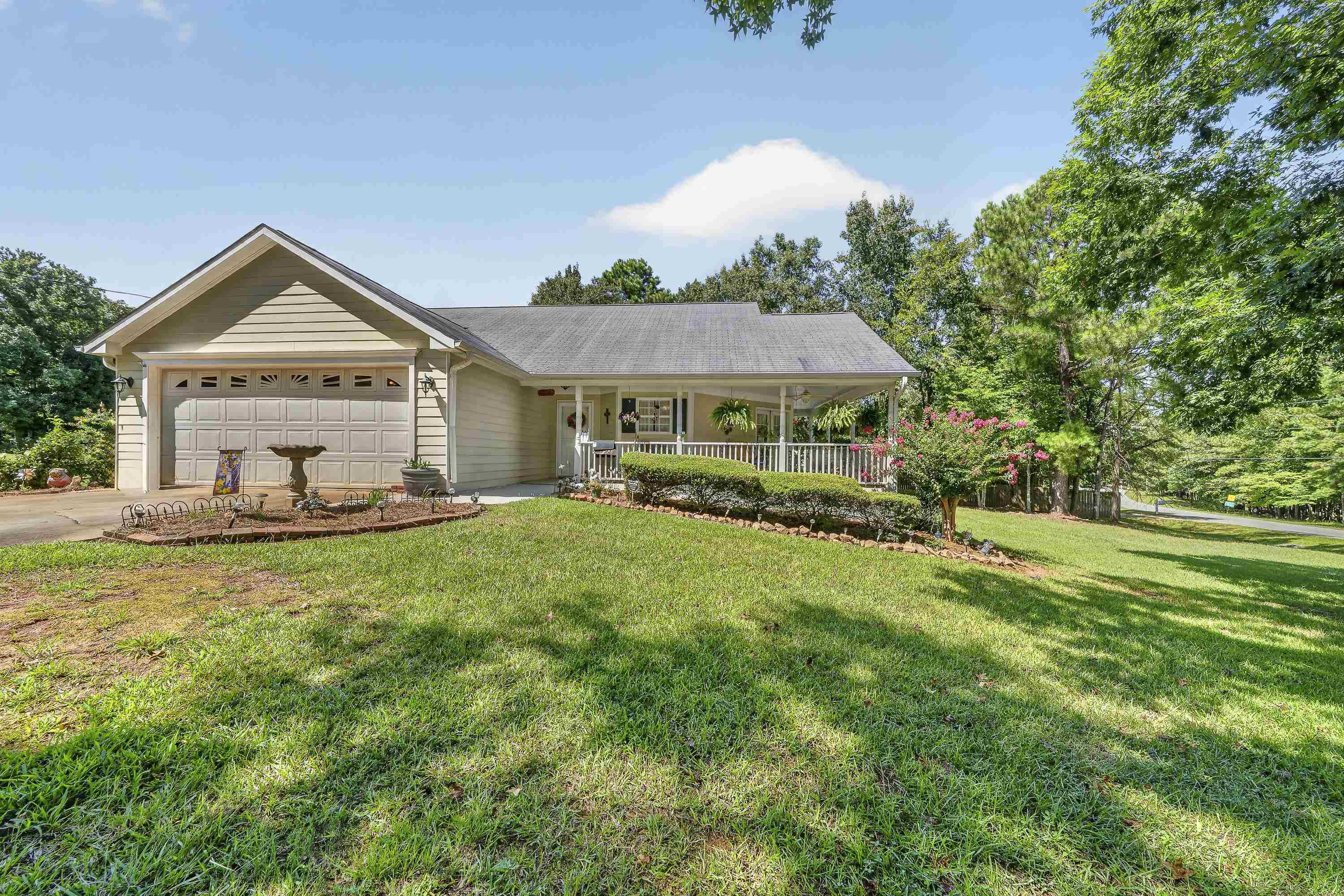 199 Harbor Drive Property Photo 4
