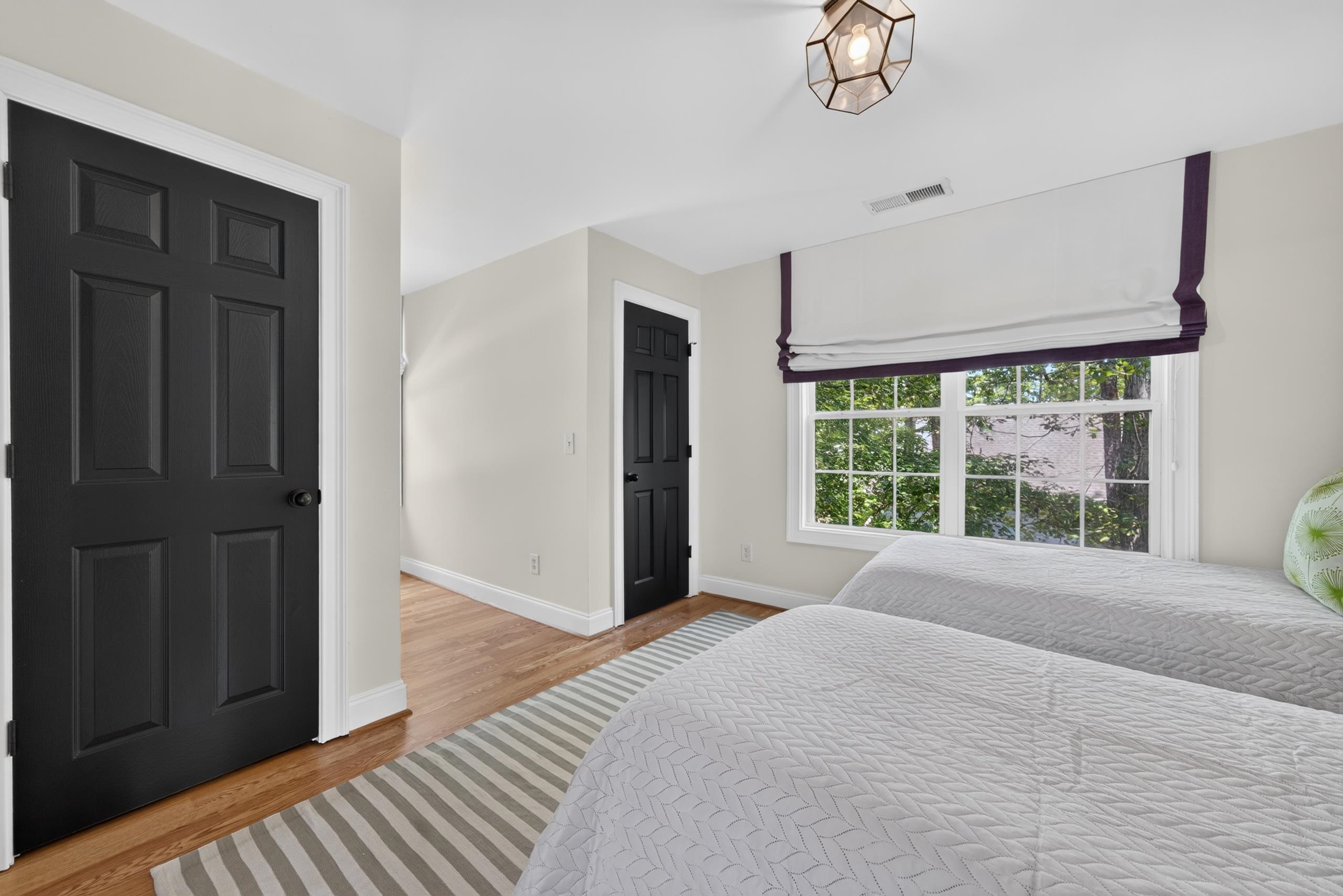 1001 Kingsford Way Property Photo 38