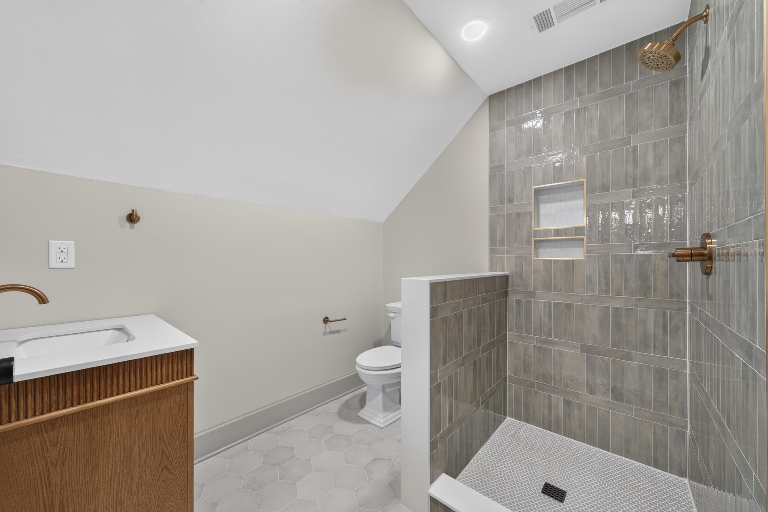 1031 Montgomery Drive Property Photo 43