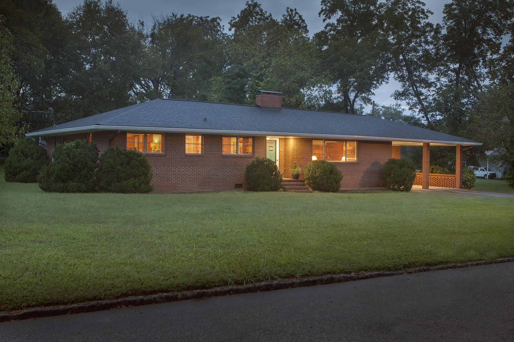 437 Pine Street Property Photo 2