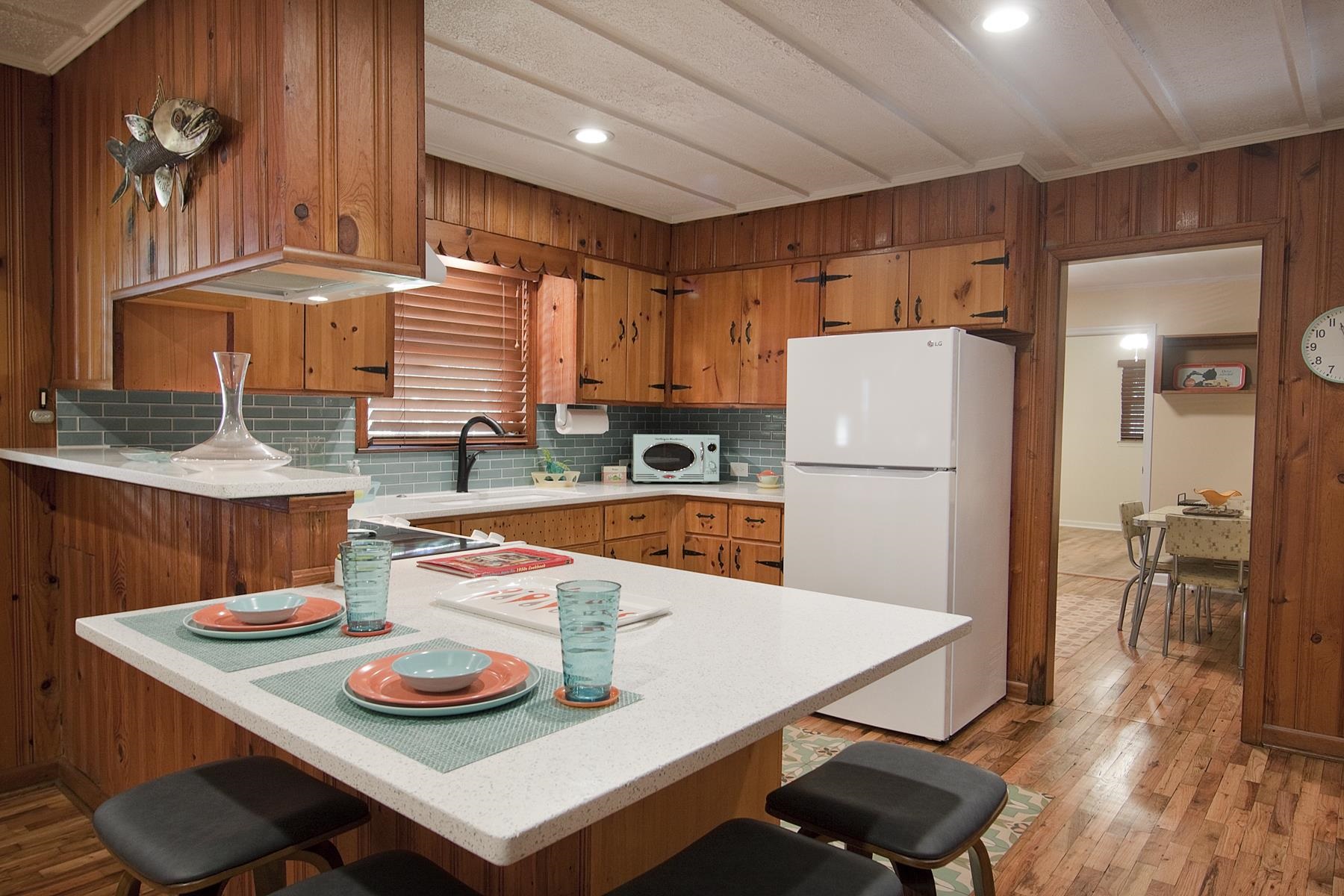 437 Pine Street Property Photo 10
