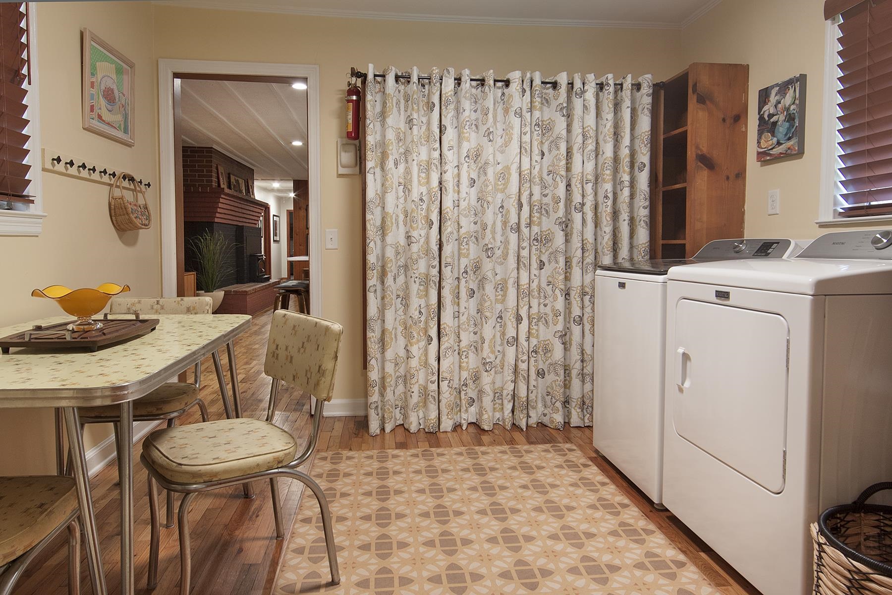 437 Pine Street Property Photo 24