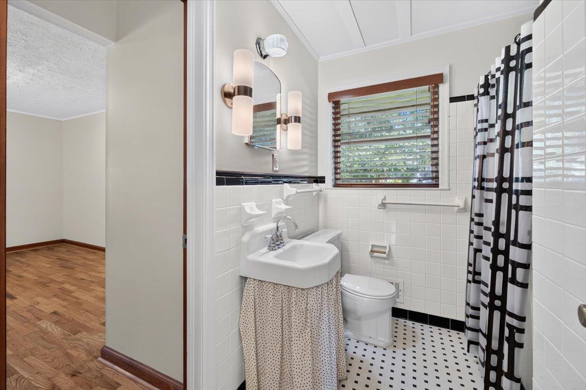 437 Pine Street Property Photo 42