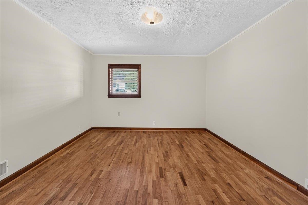 437 Pine Street Property Photo 43