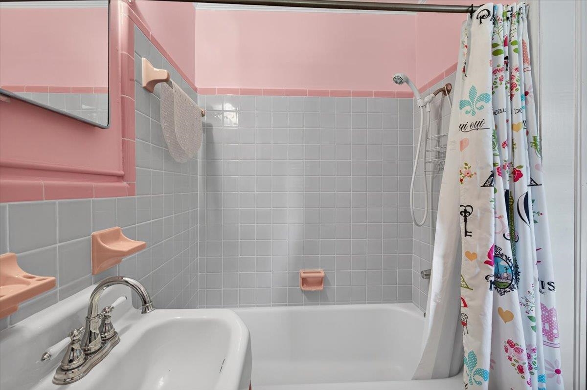 437 Pine Street Property Photo 47