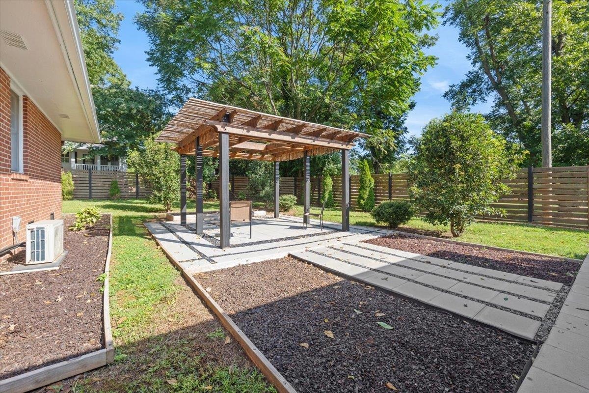 437 Pine Street Property Photo 60
