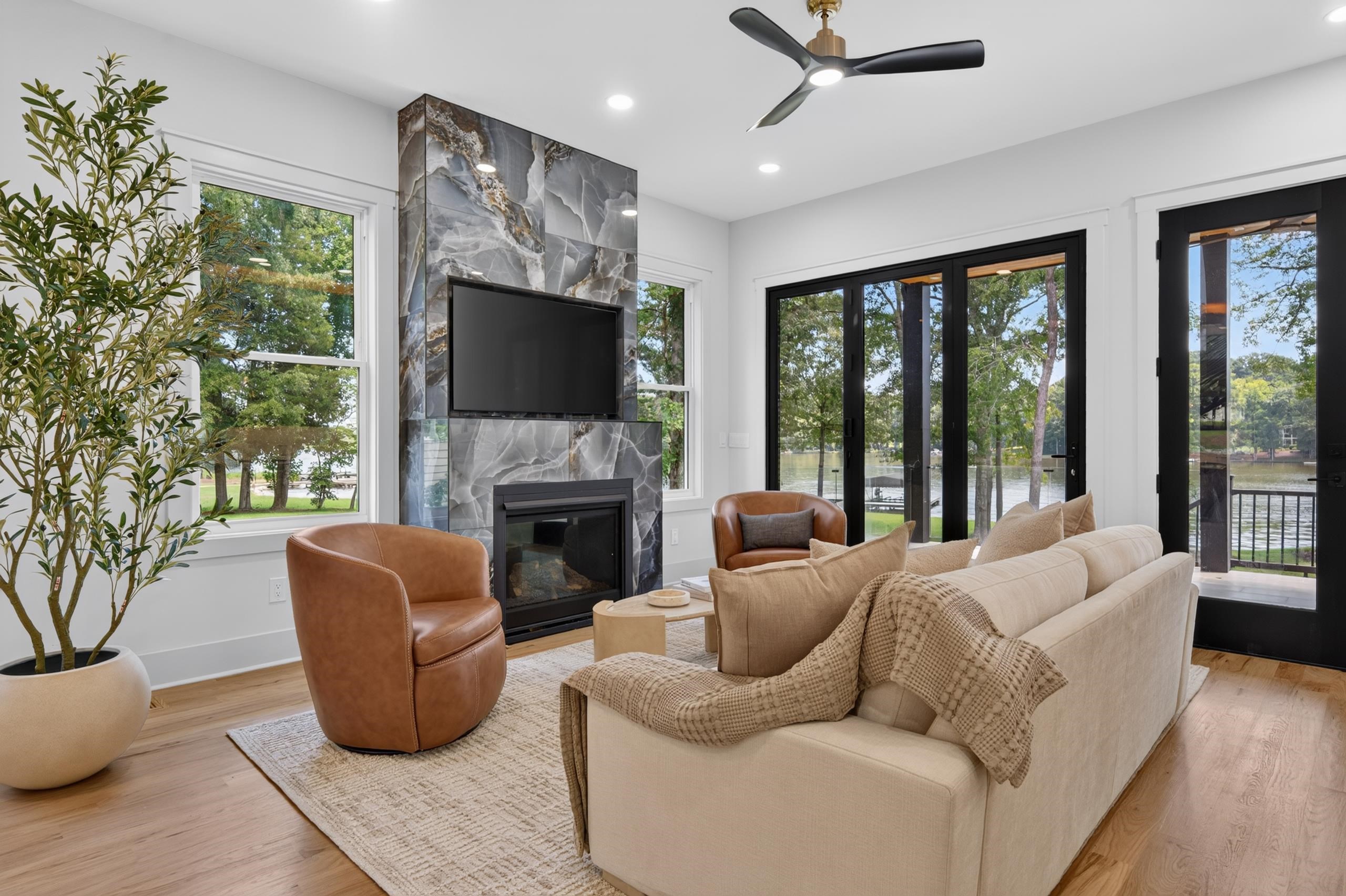 254 Loch Way Property Photo 11