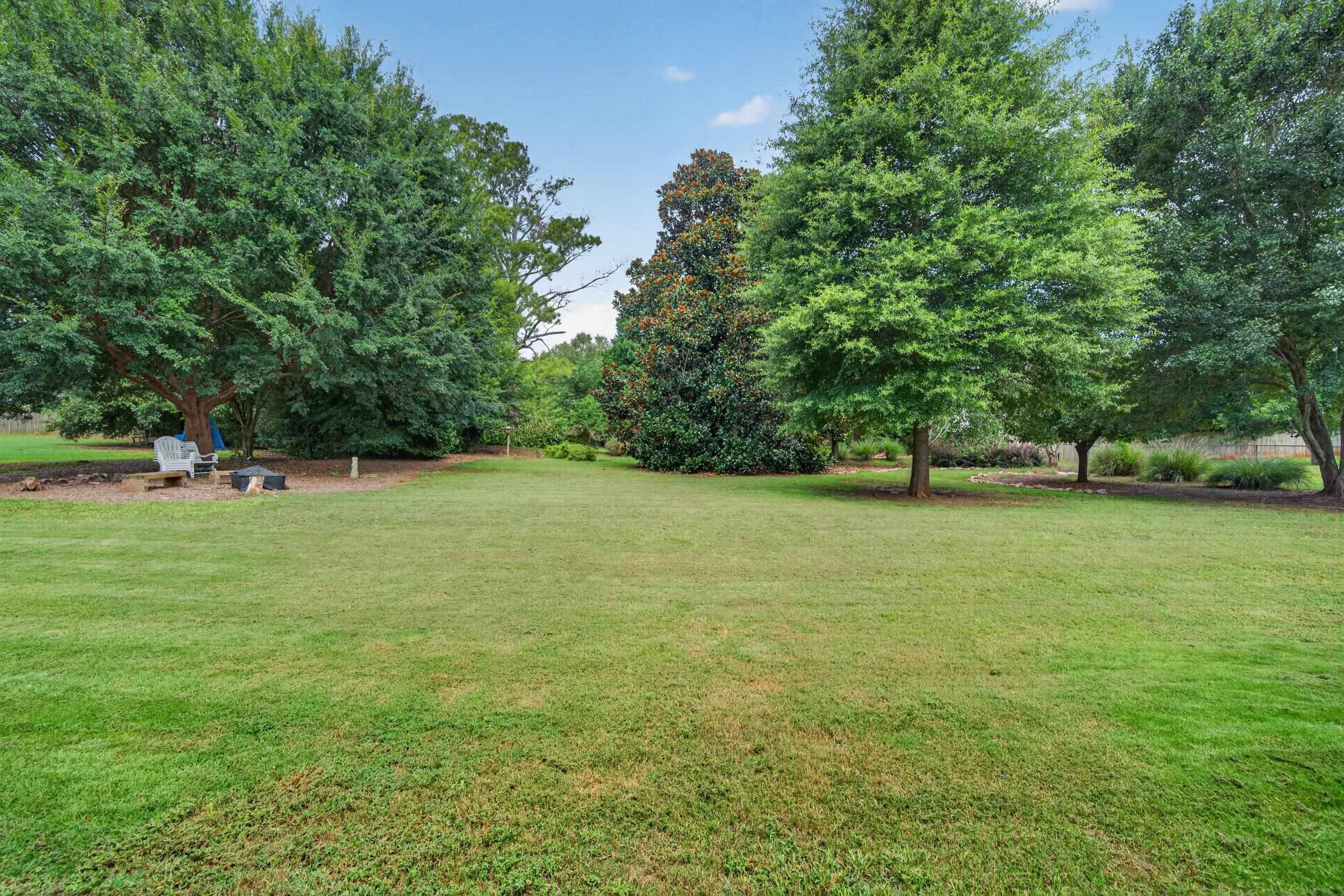 121 Collis Circle Property Photo 45