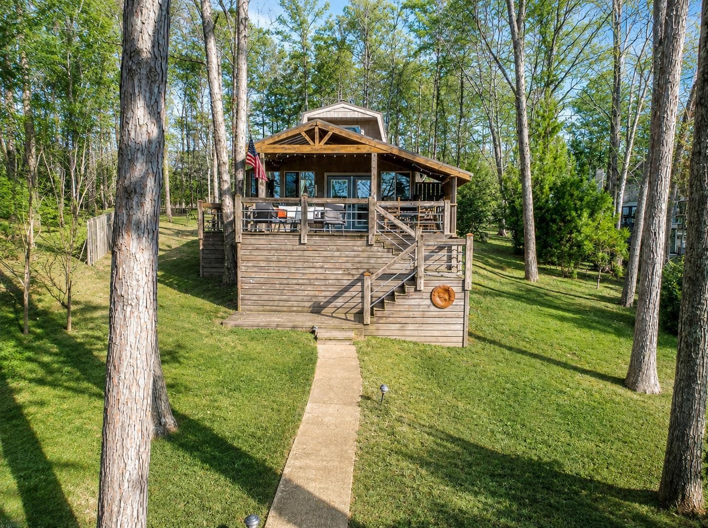 1000 TREE-A-COON PLACE Property Photo 1