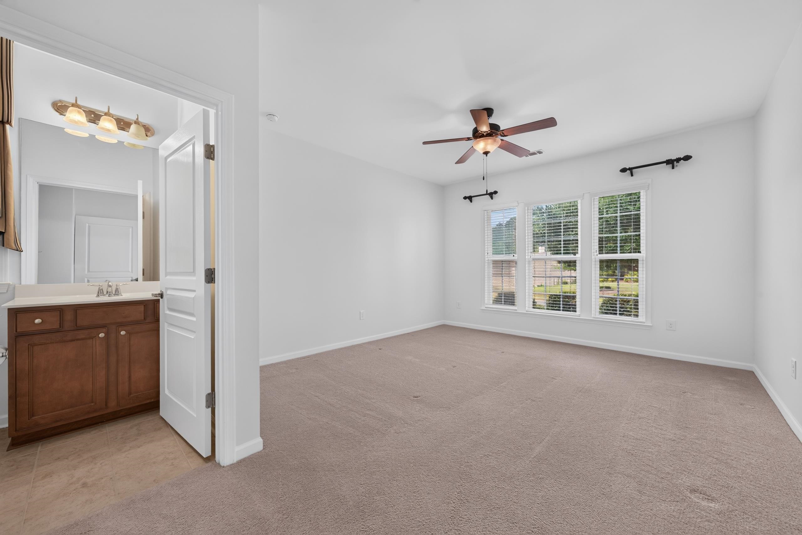 1031 Dockside Place Property Photo 10