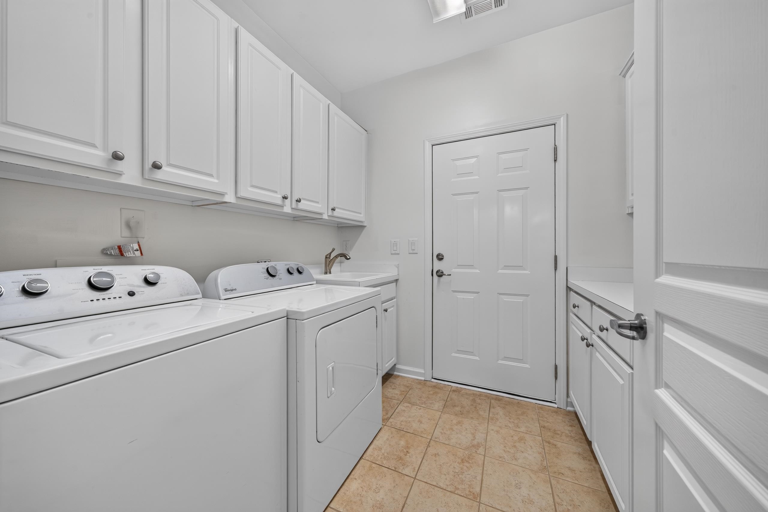 1031 Dockside Place Property Photo 40